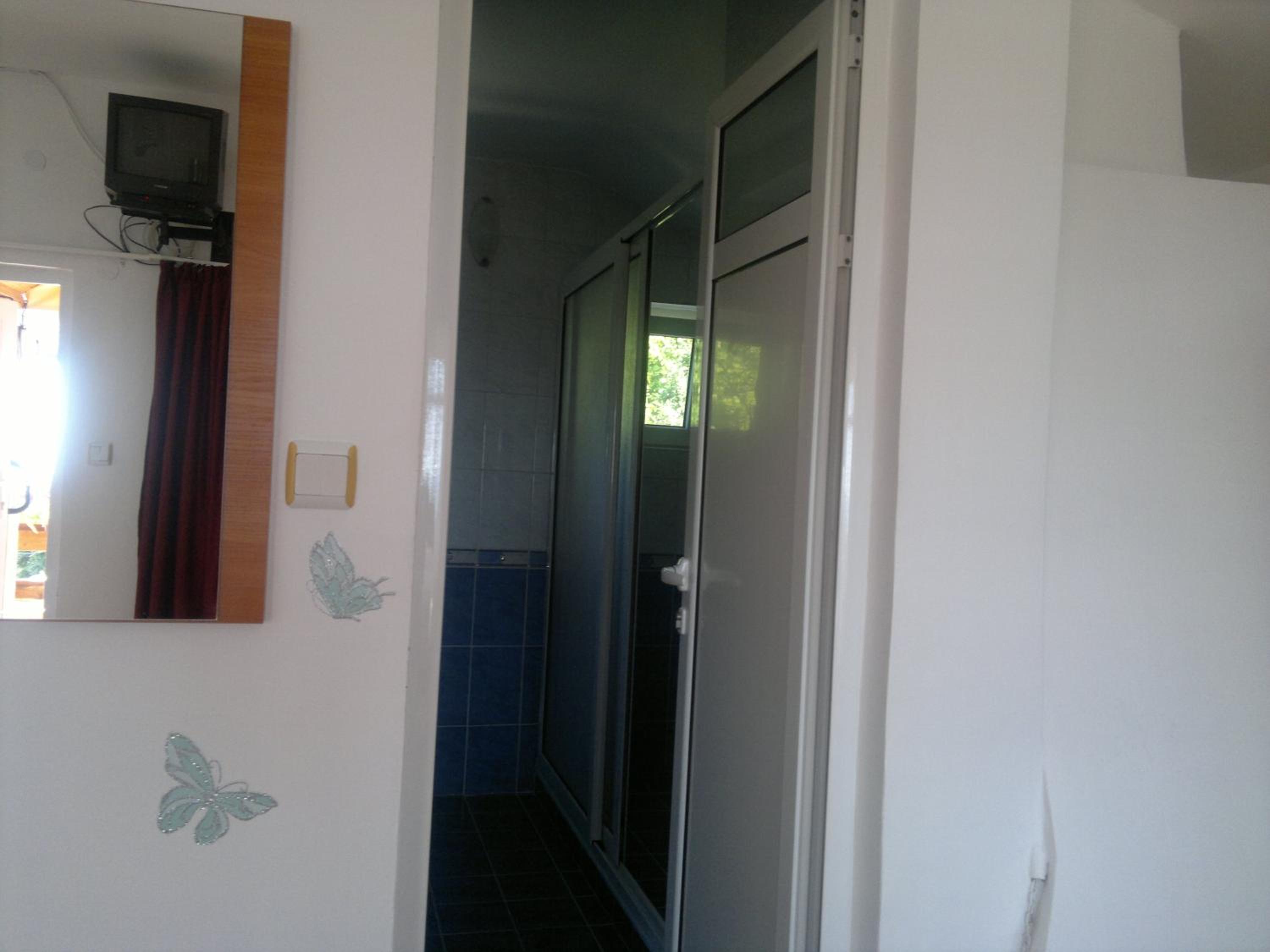 Double Room - Photo 13