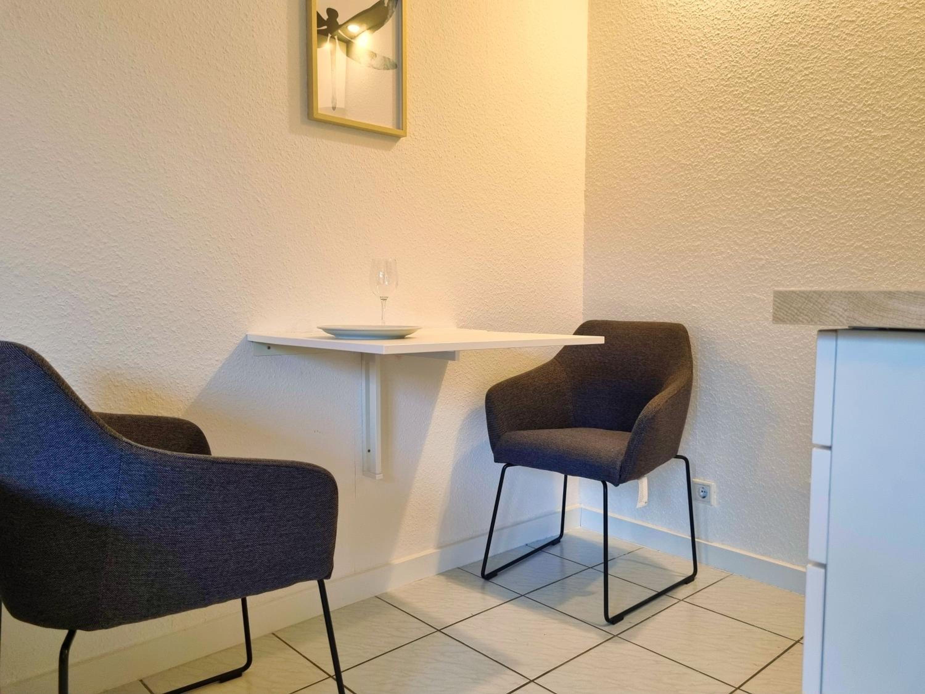 One-Bedroom Apartment photo 2