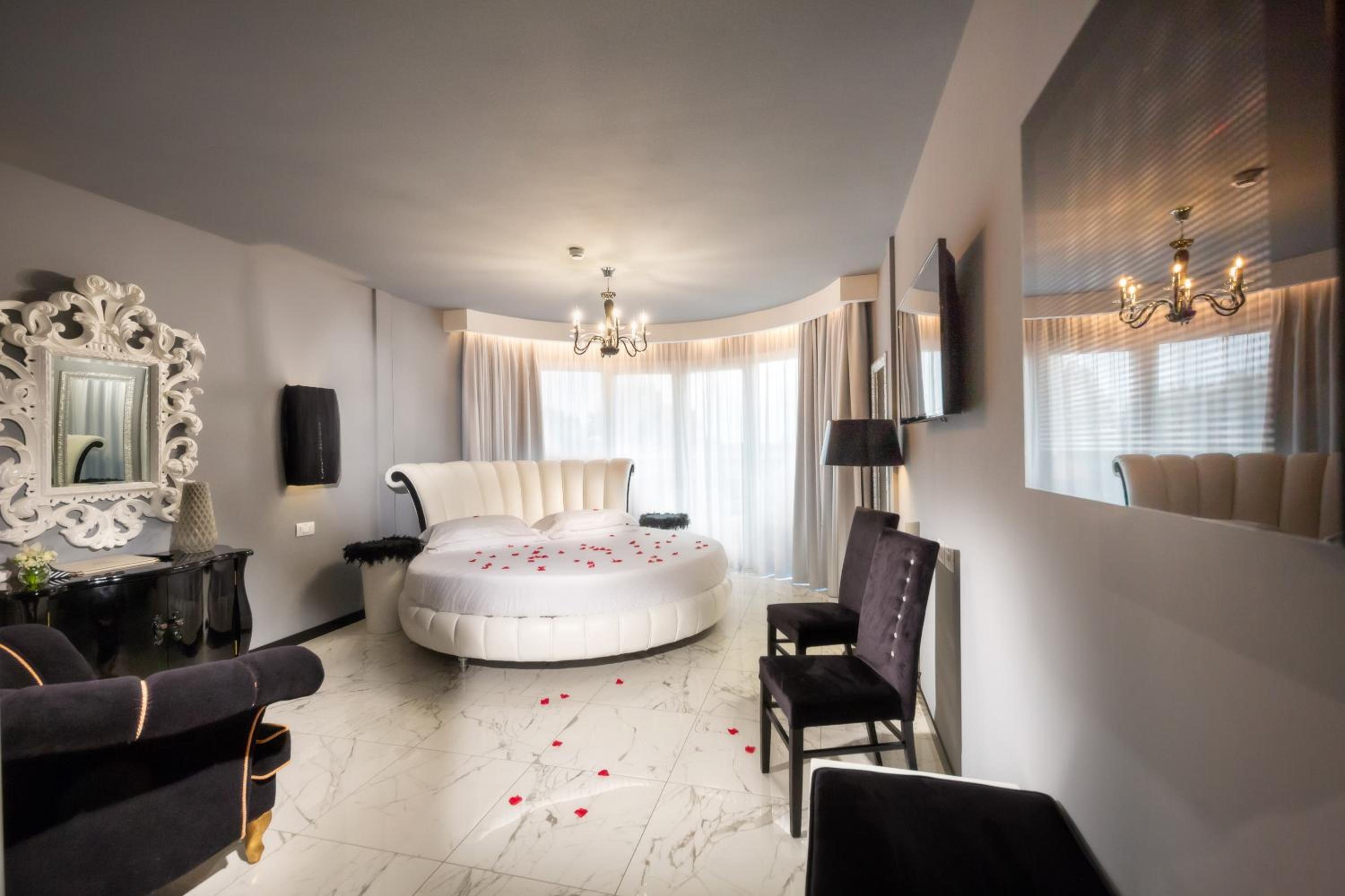 Romantic Room - Photo 1