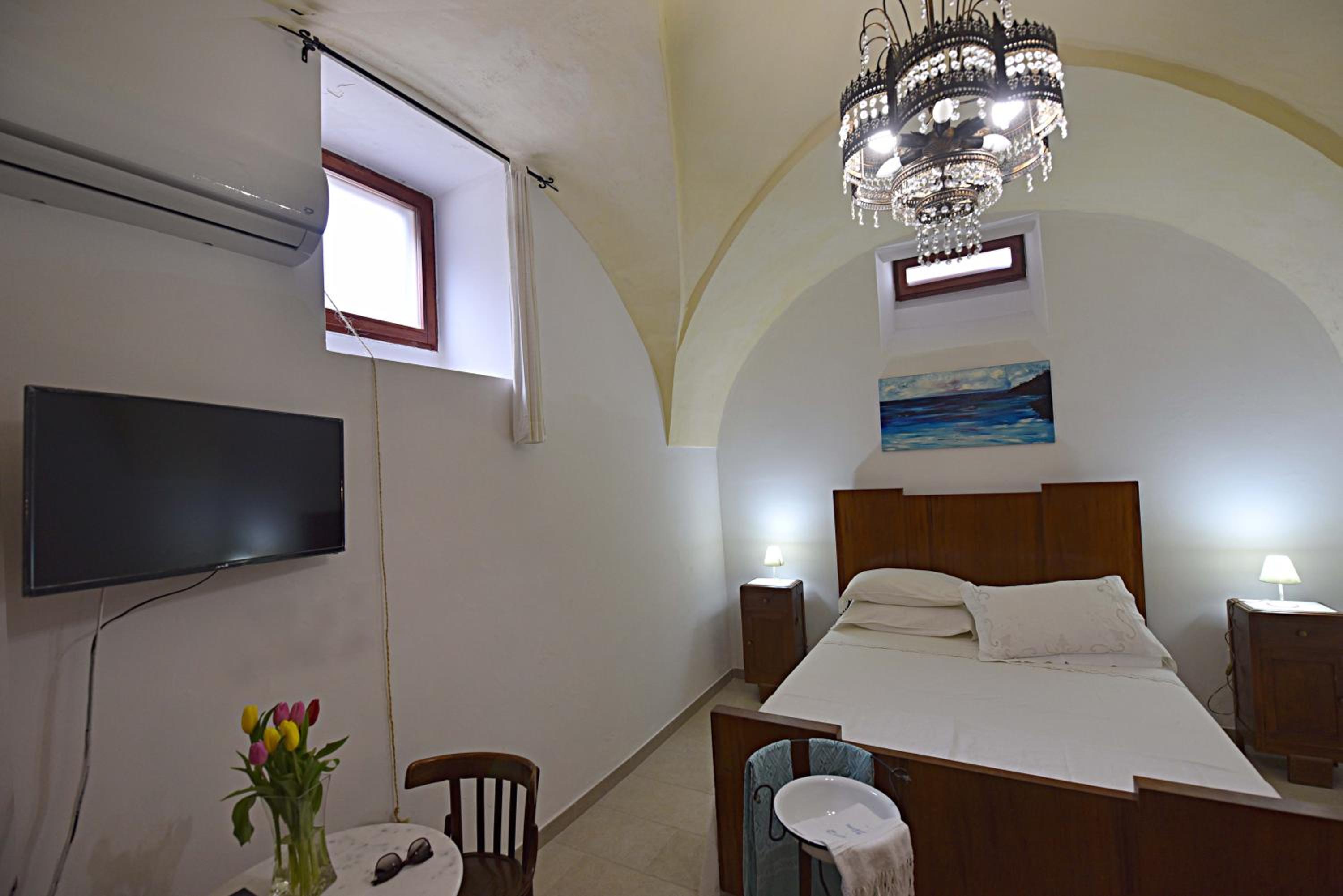 Double Room with Private Bathroom photo 3