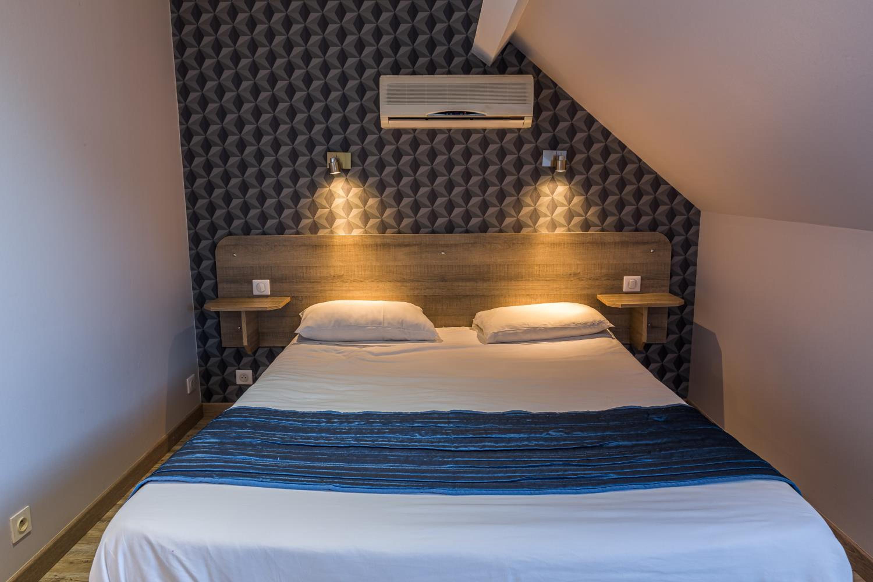 Double Room - Photo 2