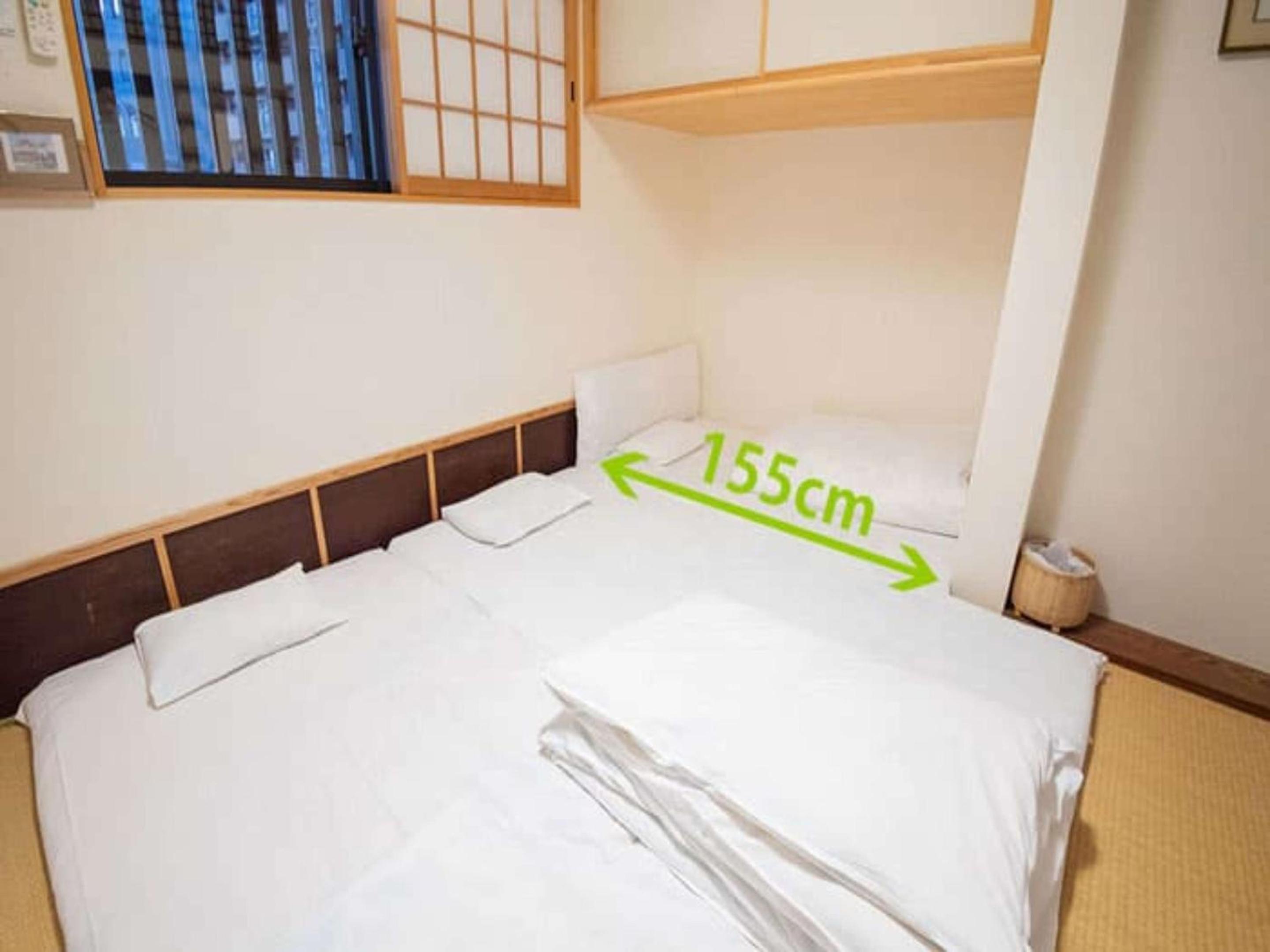 Twin Room with Shared Bathroom photo 3