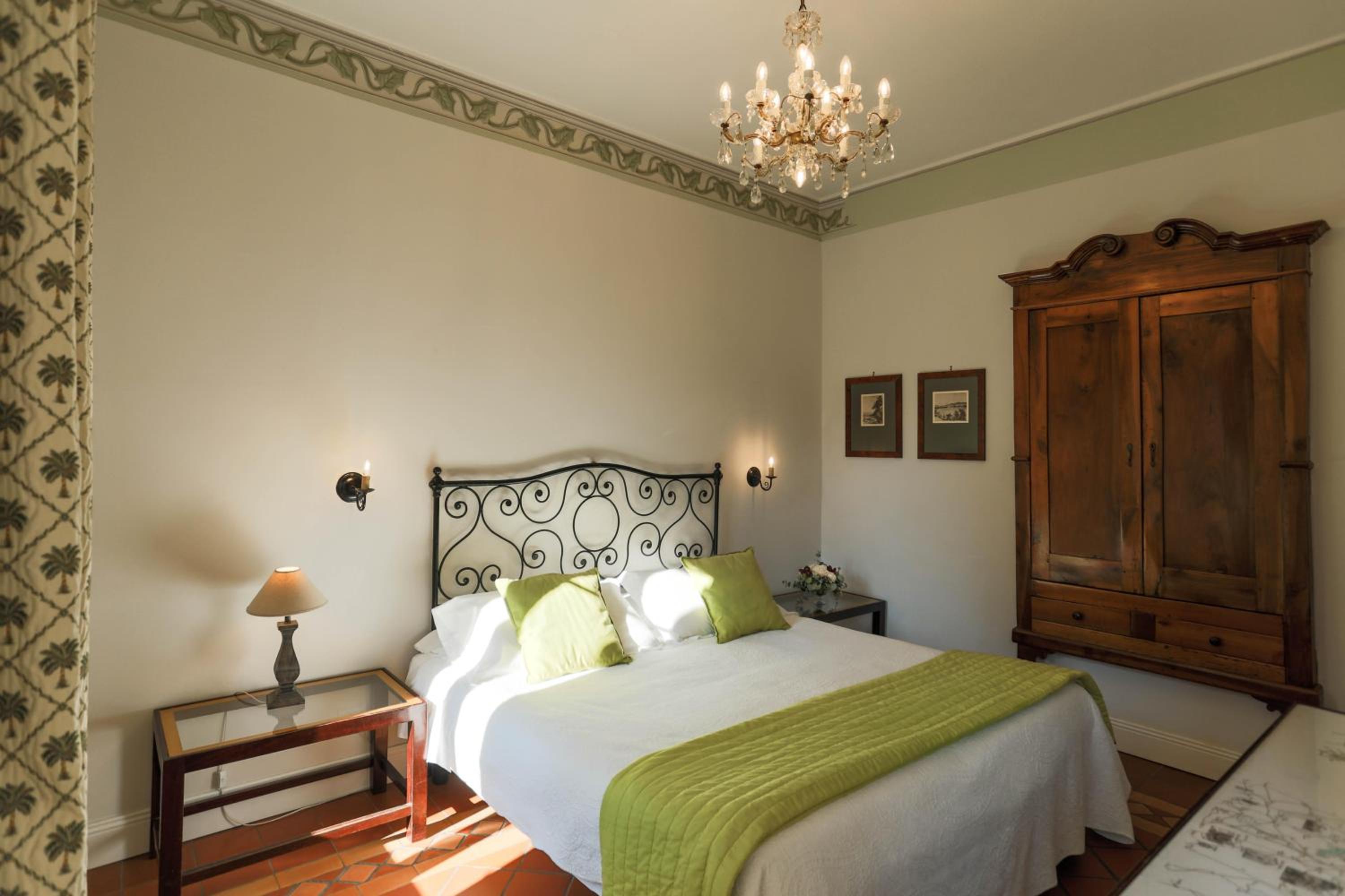 Double Room - Photo 4