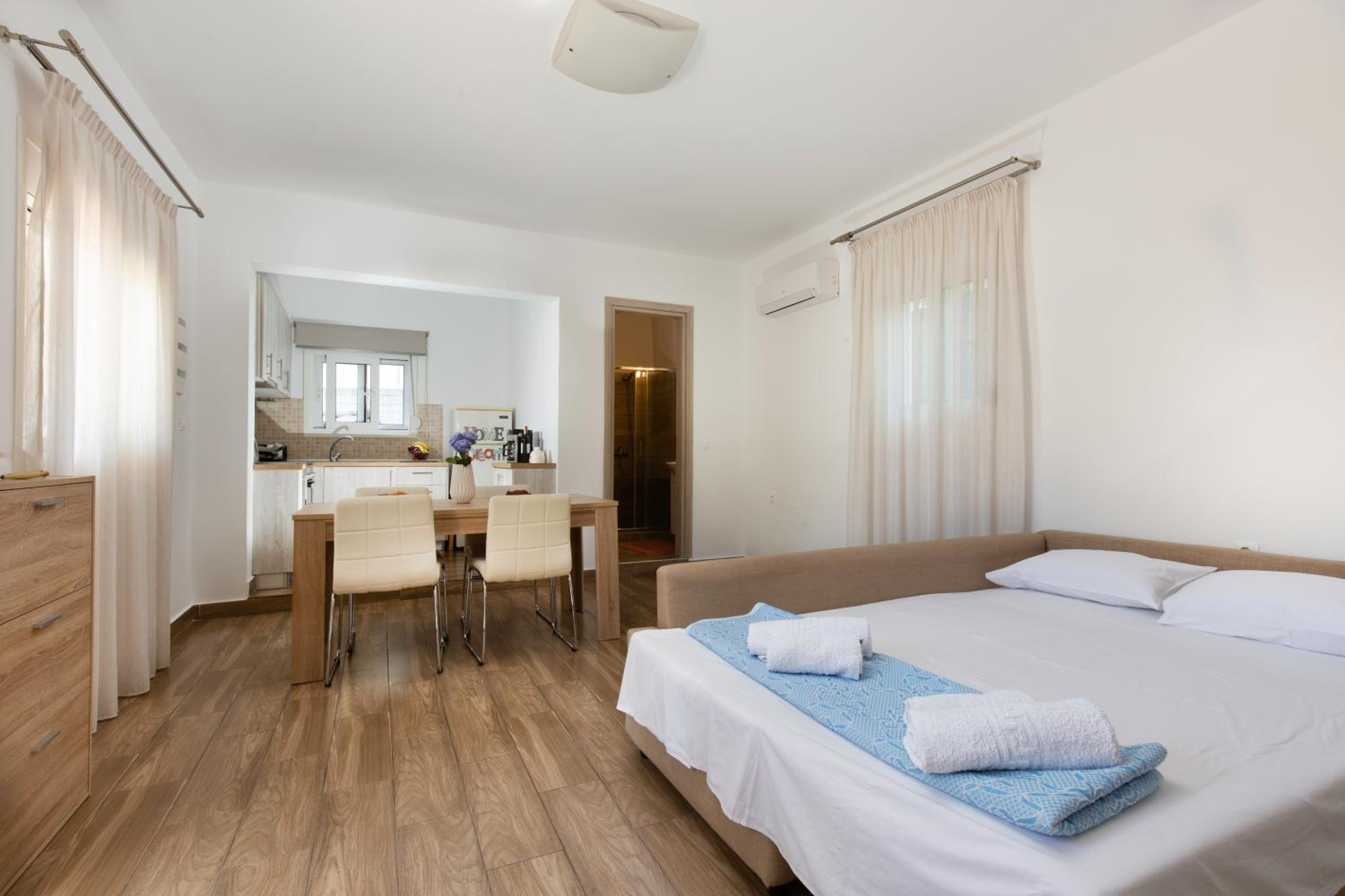 Helios Suite photo 3