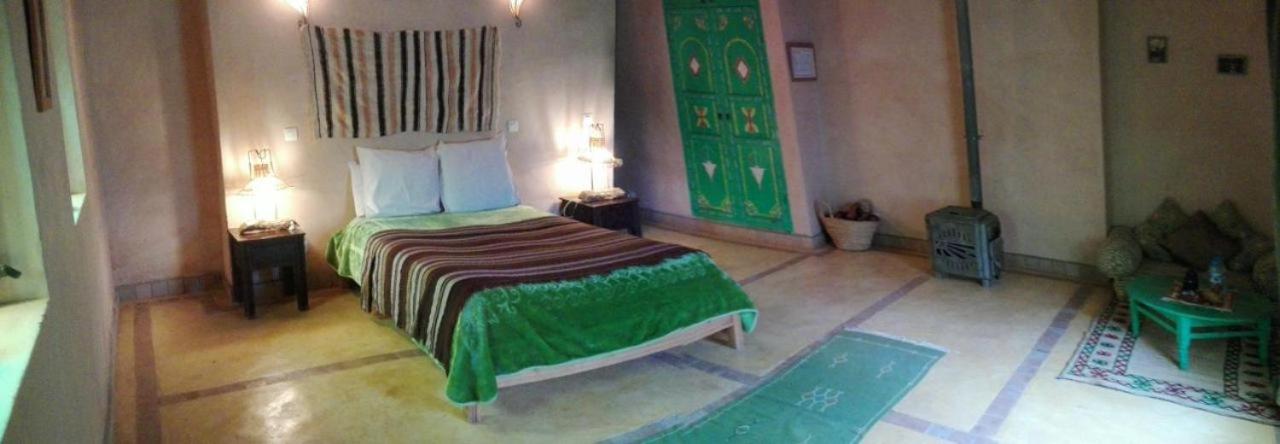 Single Room with Bathroom photo 1