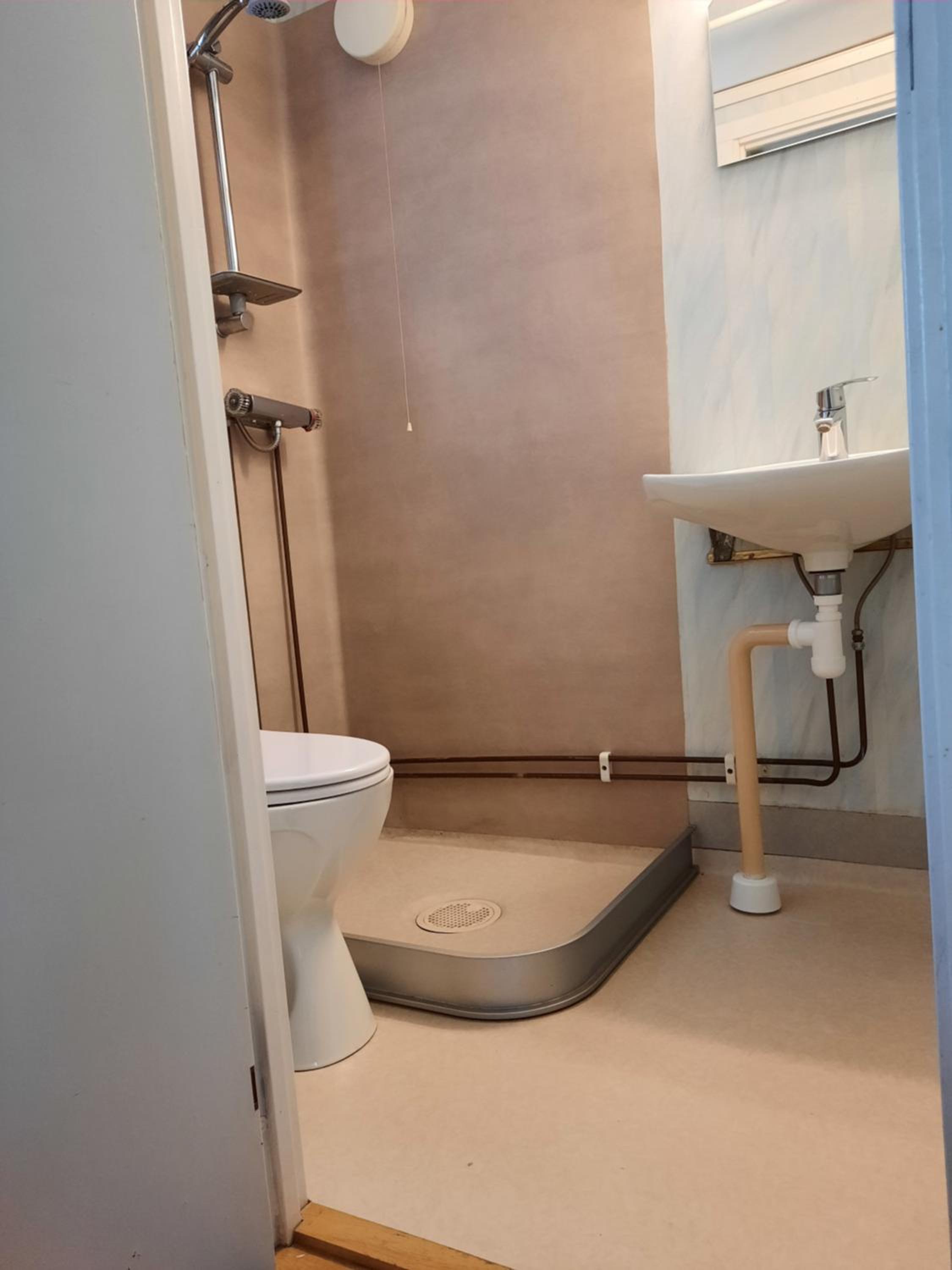 Budget Double Room photo 3