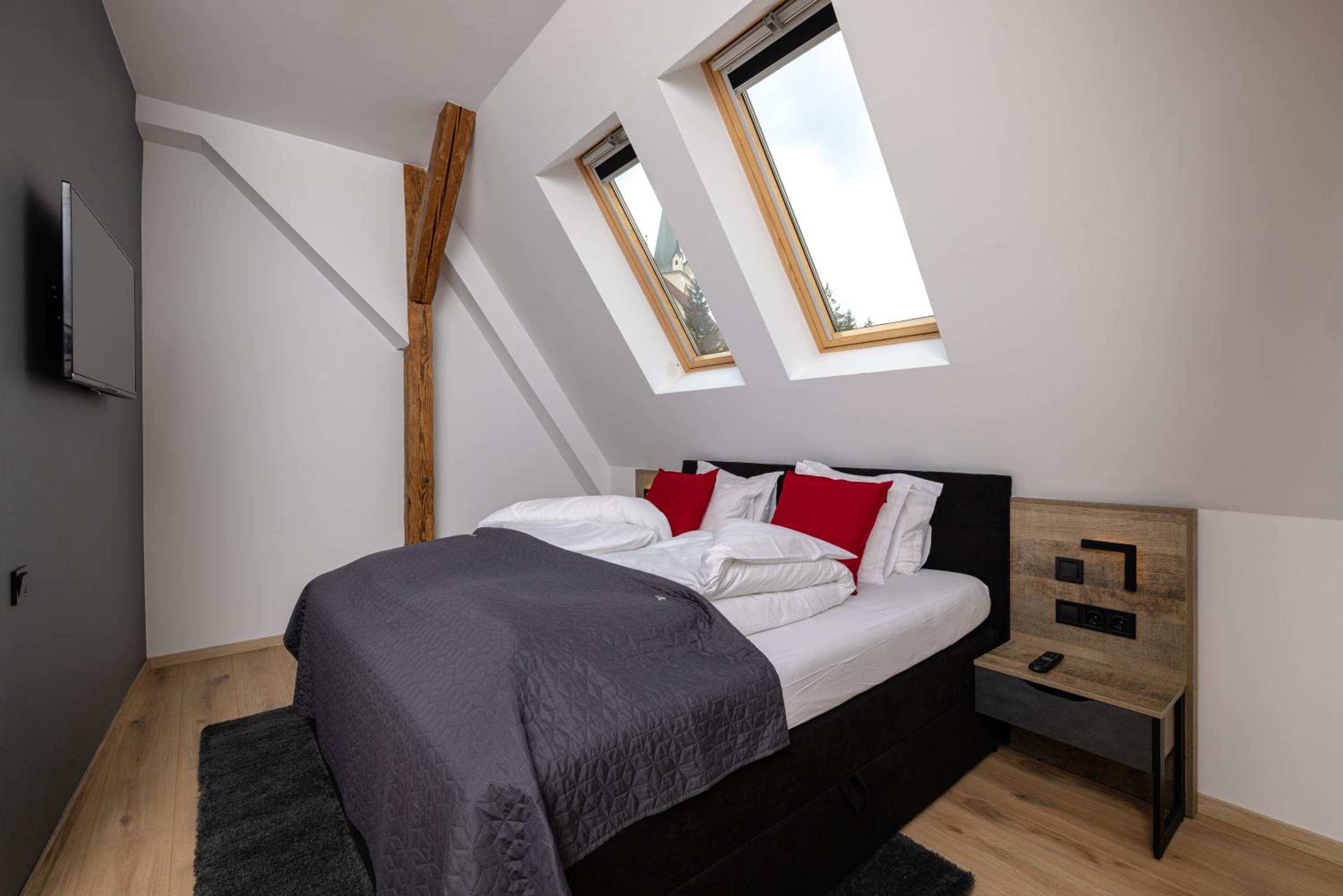 Deluxe Room - Photo 3