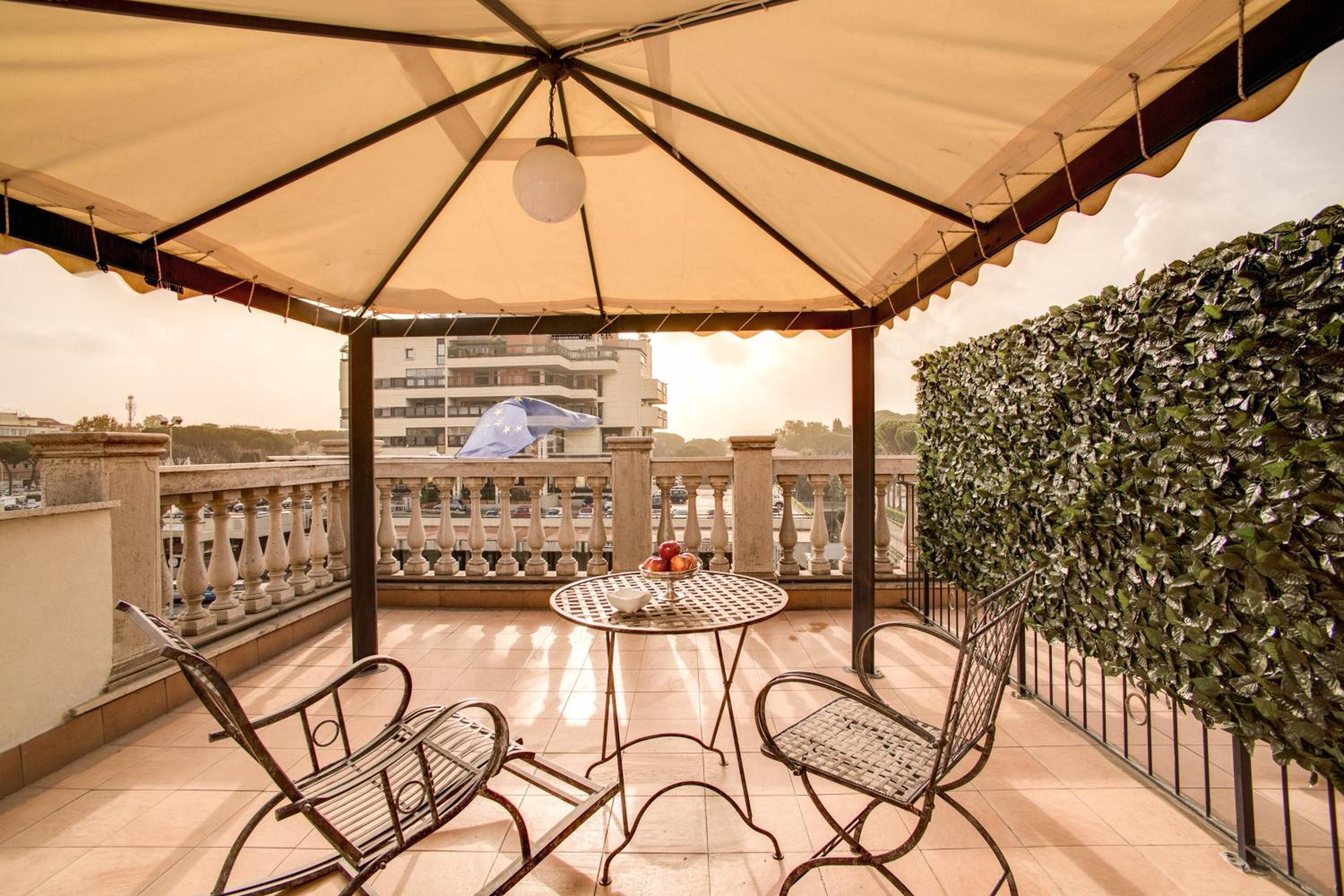 Double or Twin Room with Terrace photo 3