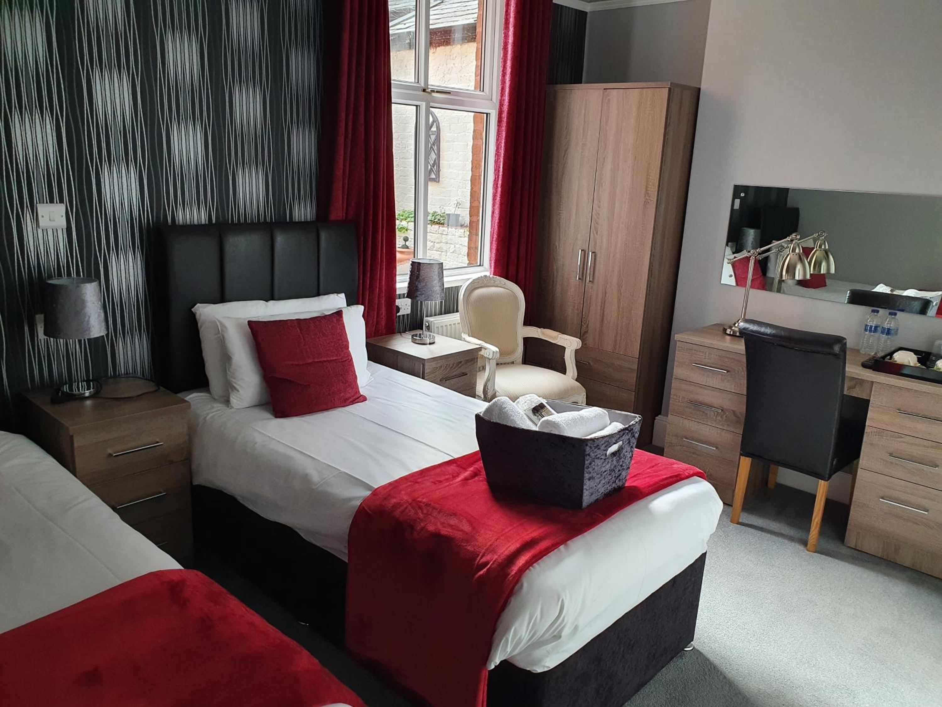 Room 1 - Twin Room - Ground Floor photo 2