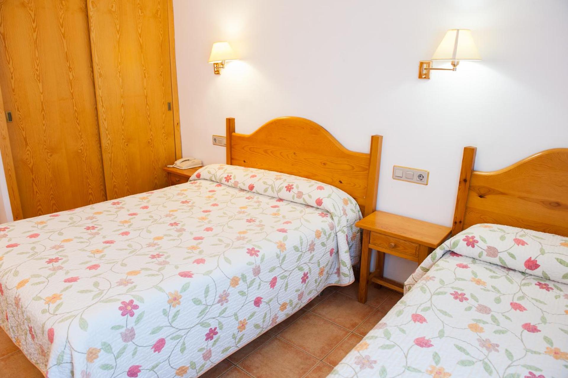 Double or Twin Room photo 2