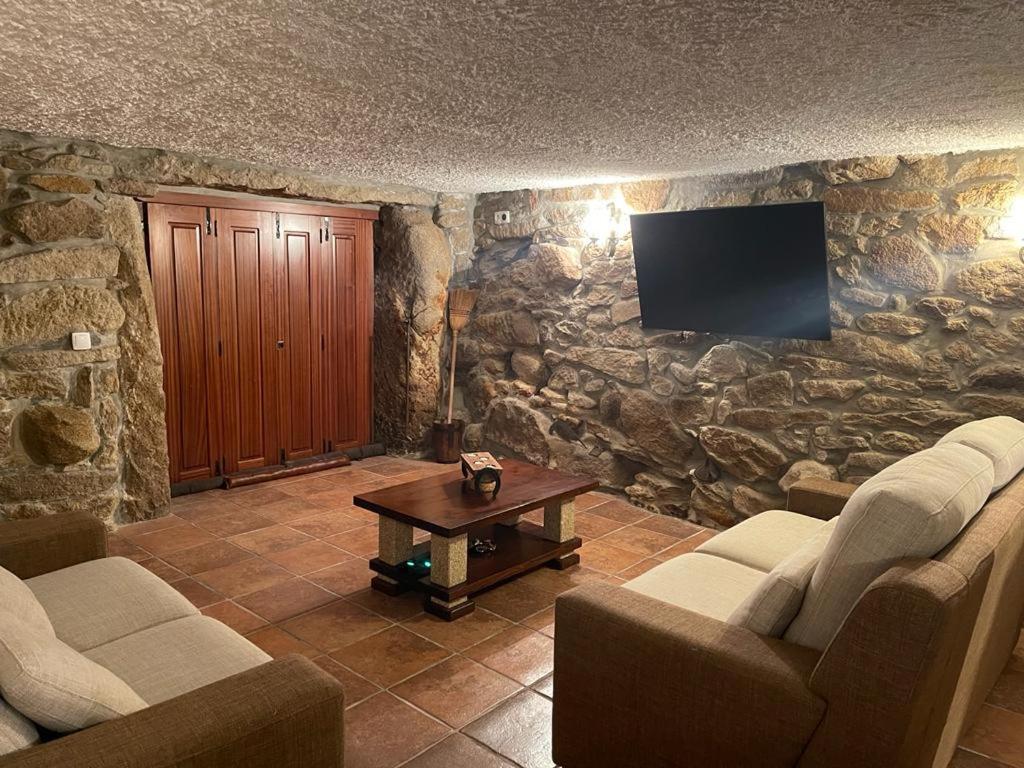 Two-Bedroom House - Photo 25