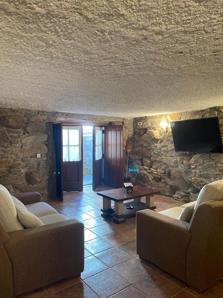 Two-Bedroom House - Photo 26