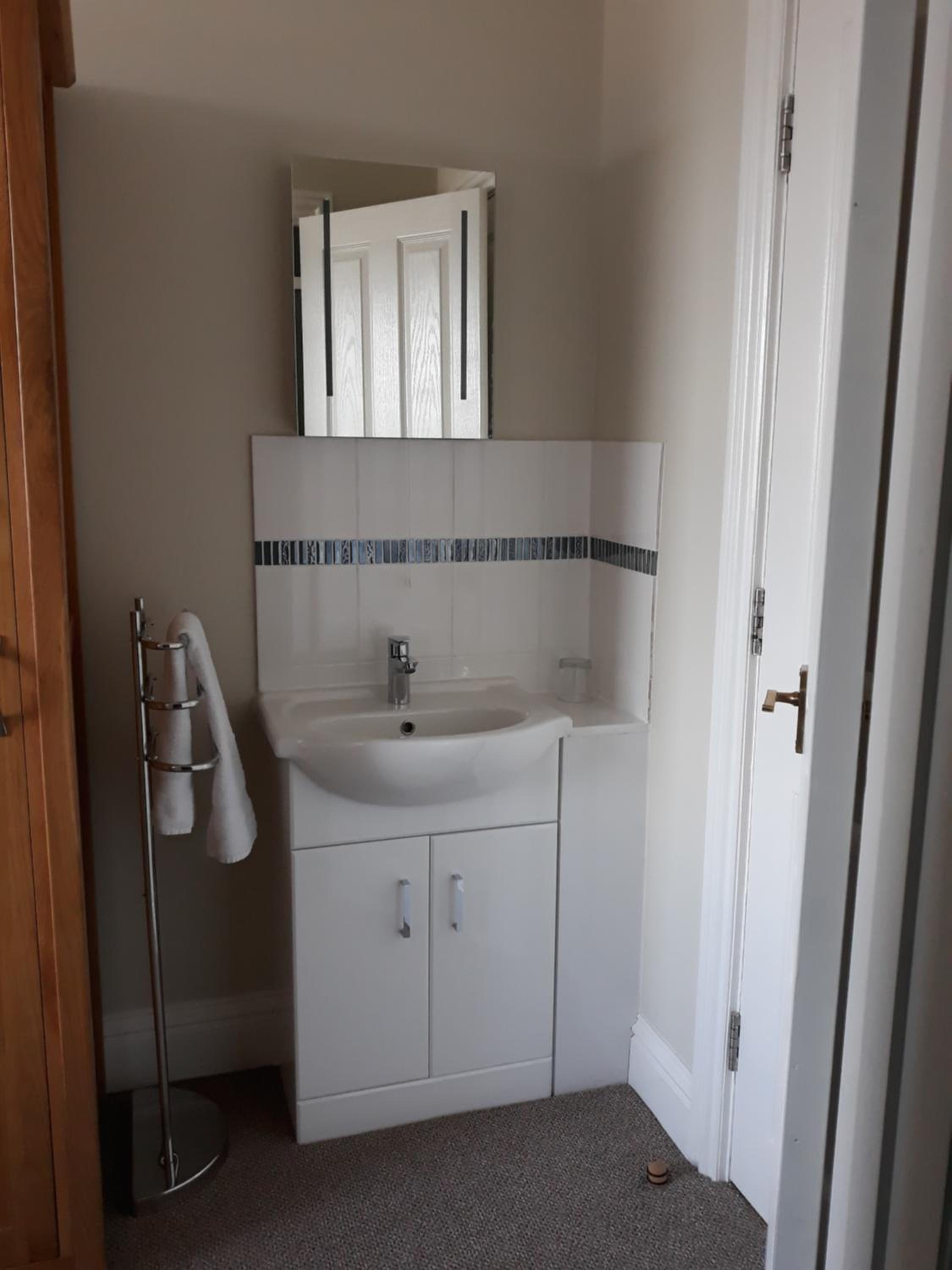 Single Room with Shower photo 3