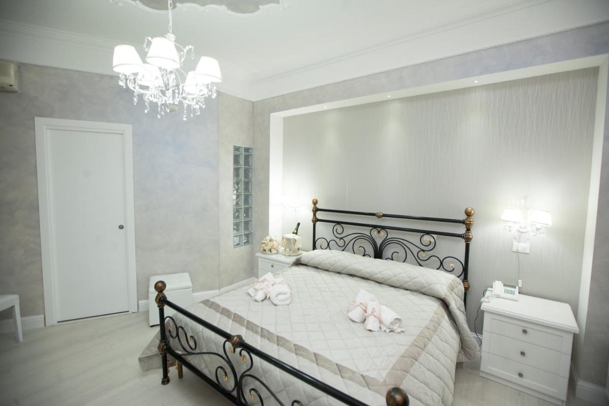 Queen Room with Spa Bath photo 2