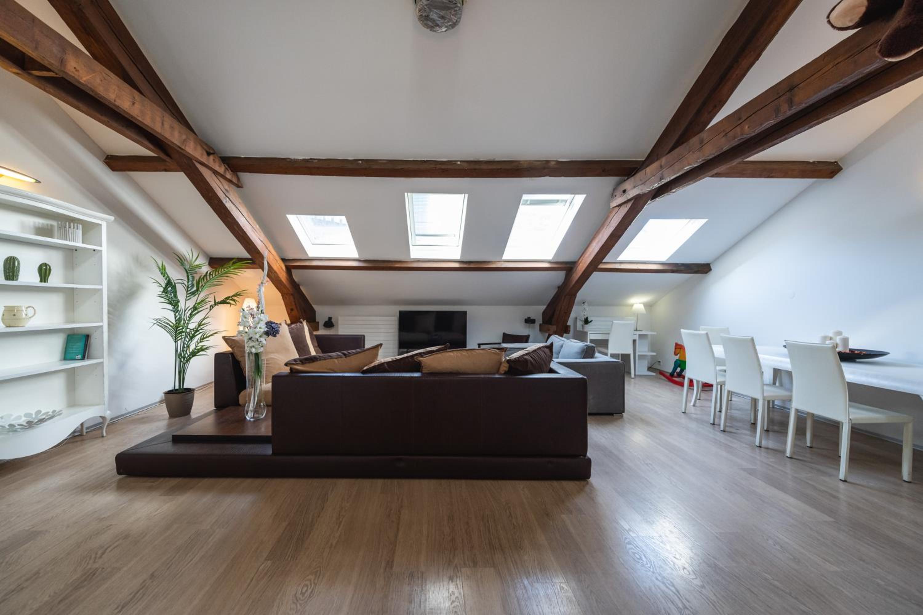 Three-Bedroom Apartment - Photo 28