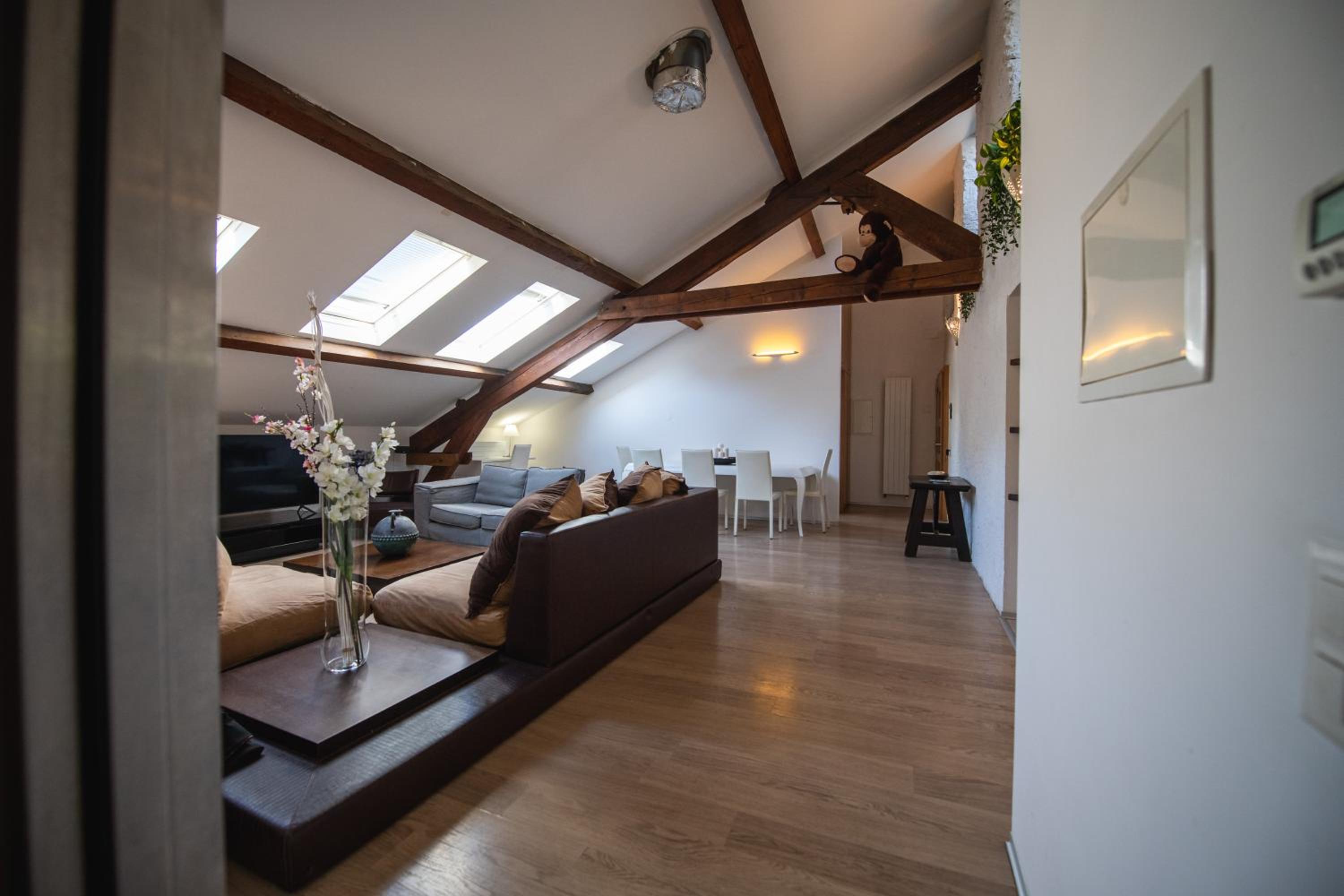 Three-Bedroom Apartment - Photo 22