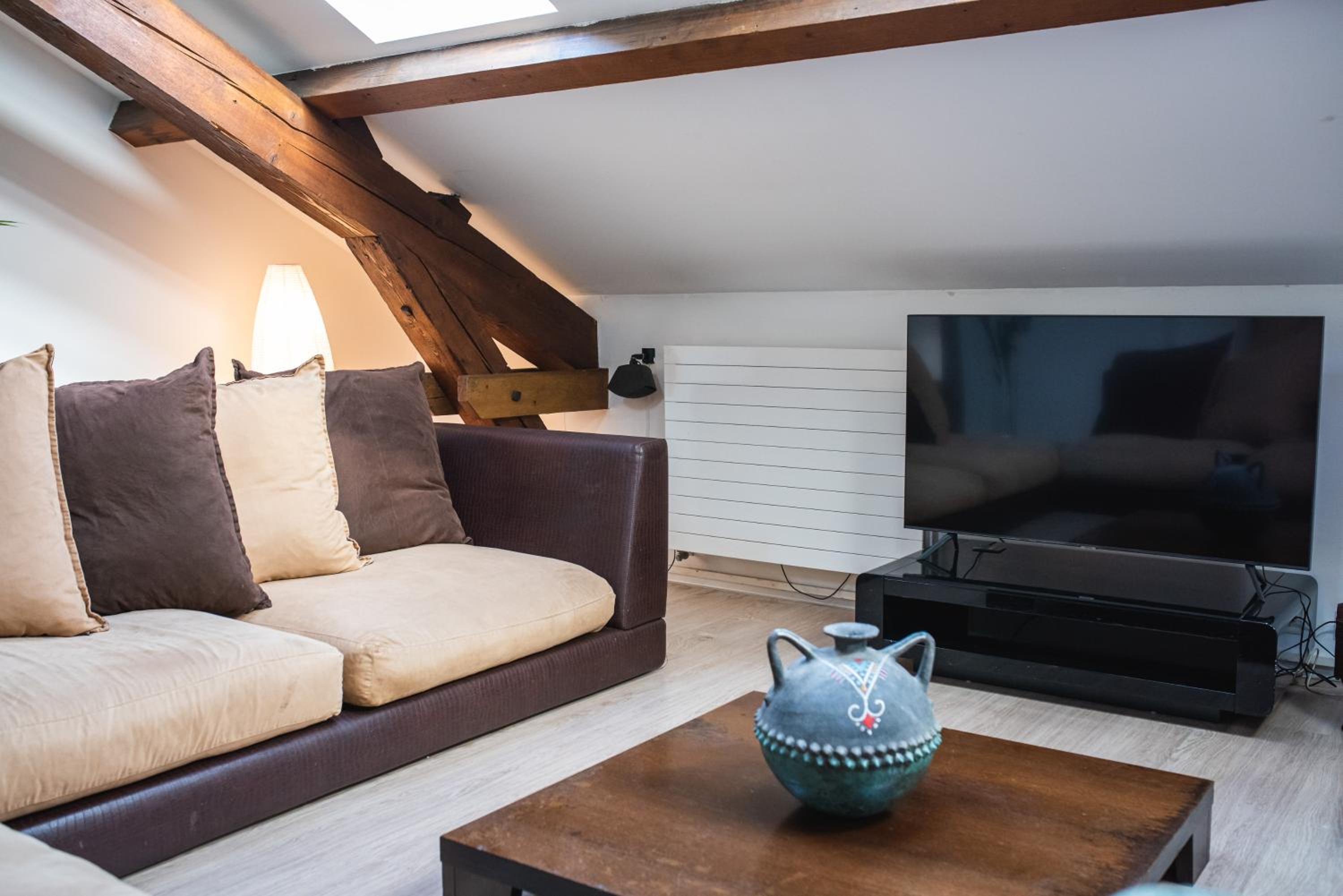 Three-Bedroom Apartment - Photo 21