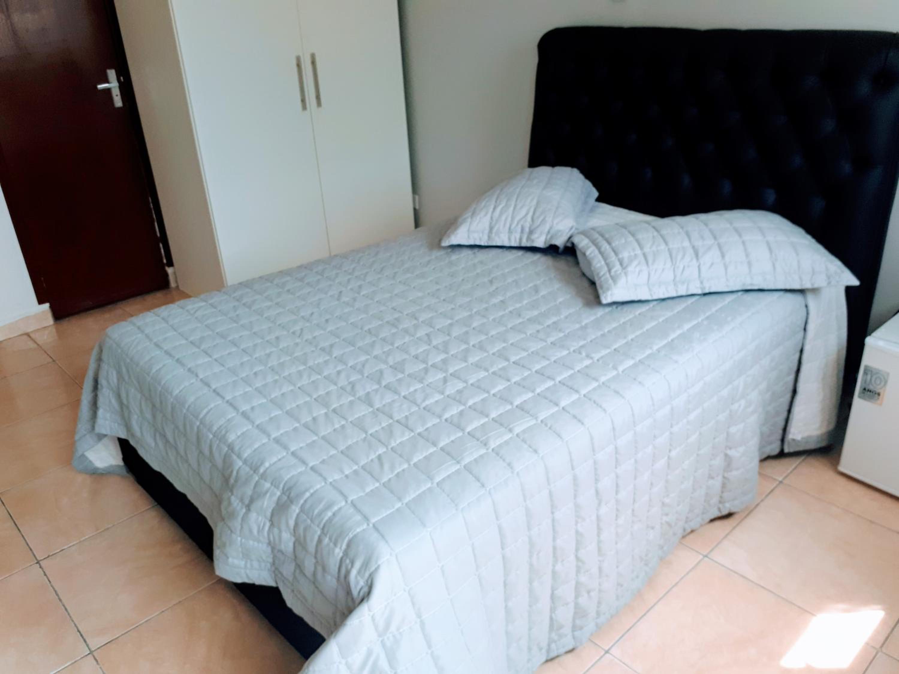 Deluxe Double Room with Balcony - Photo 5