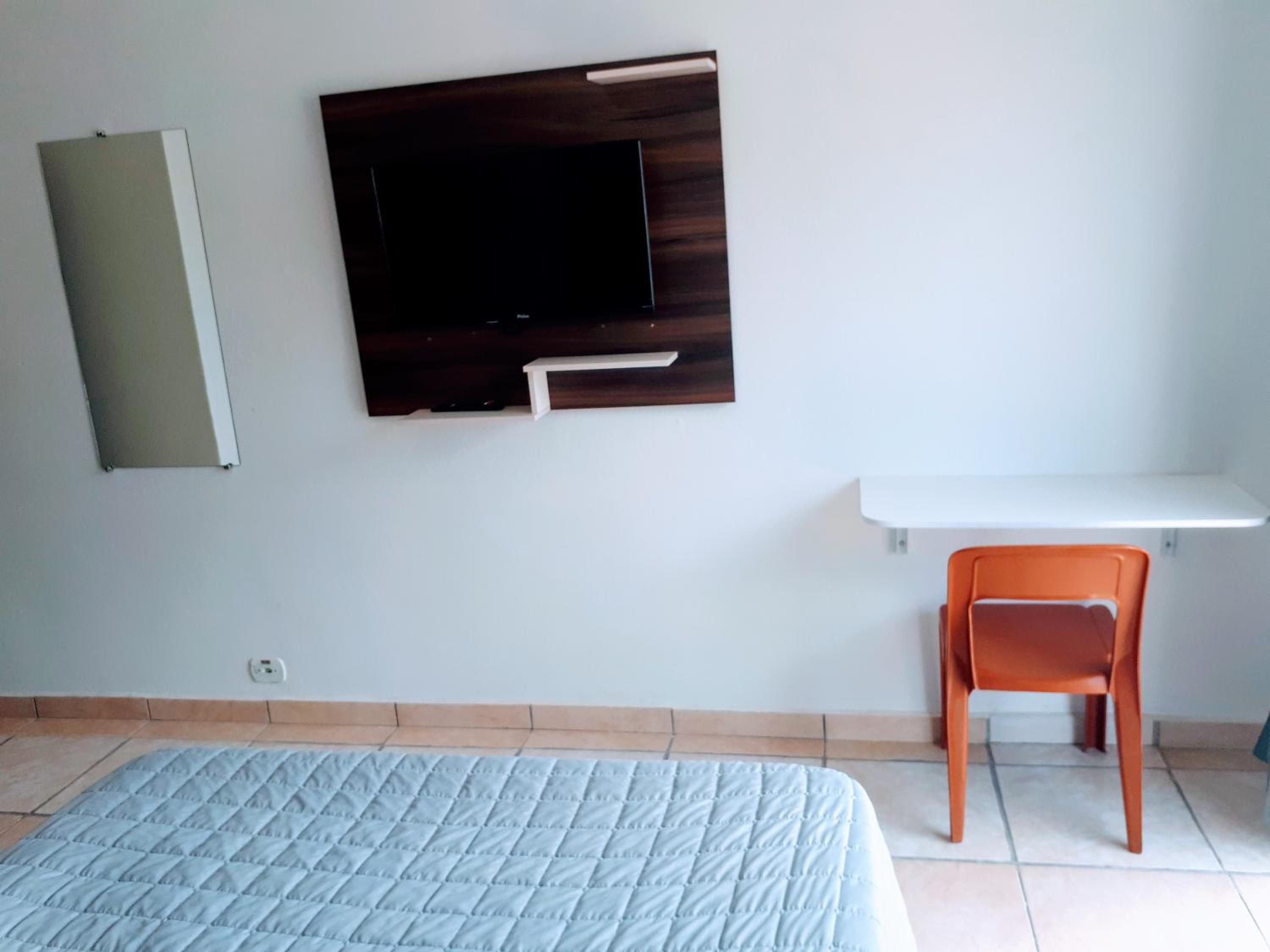Double Room with Balcony - Photo 5