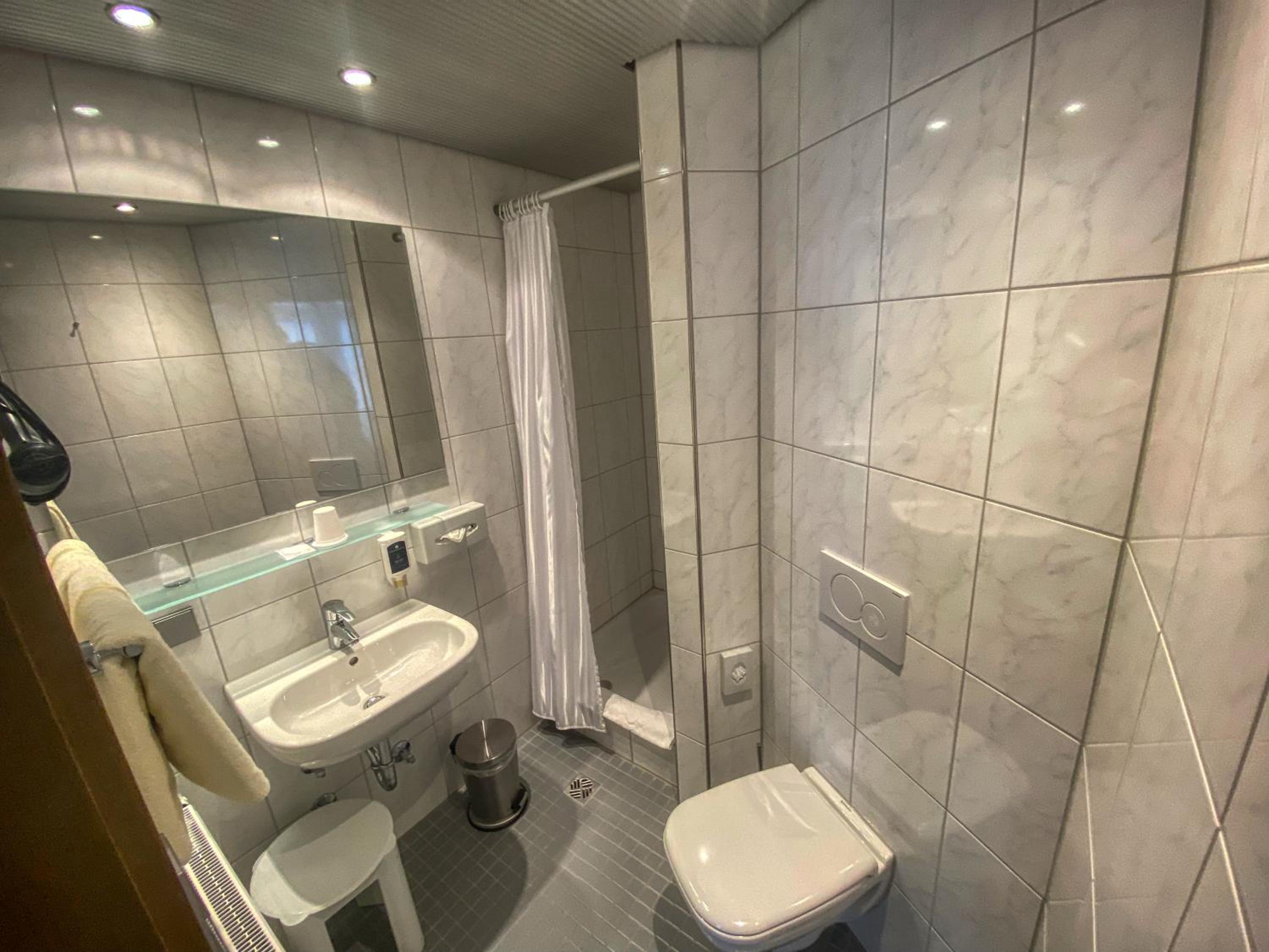 Double Room - Photo 3