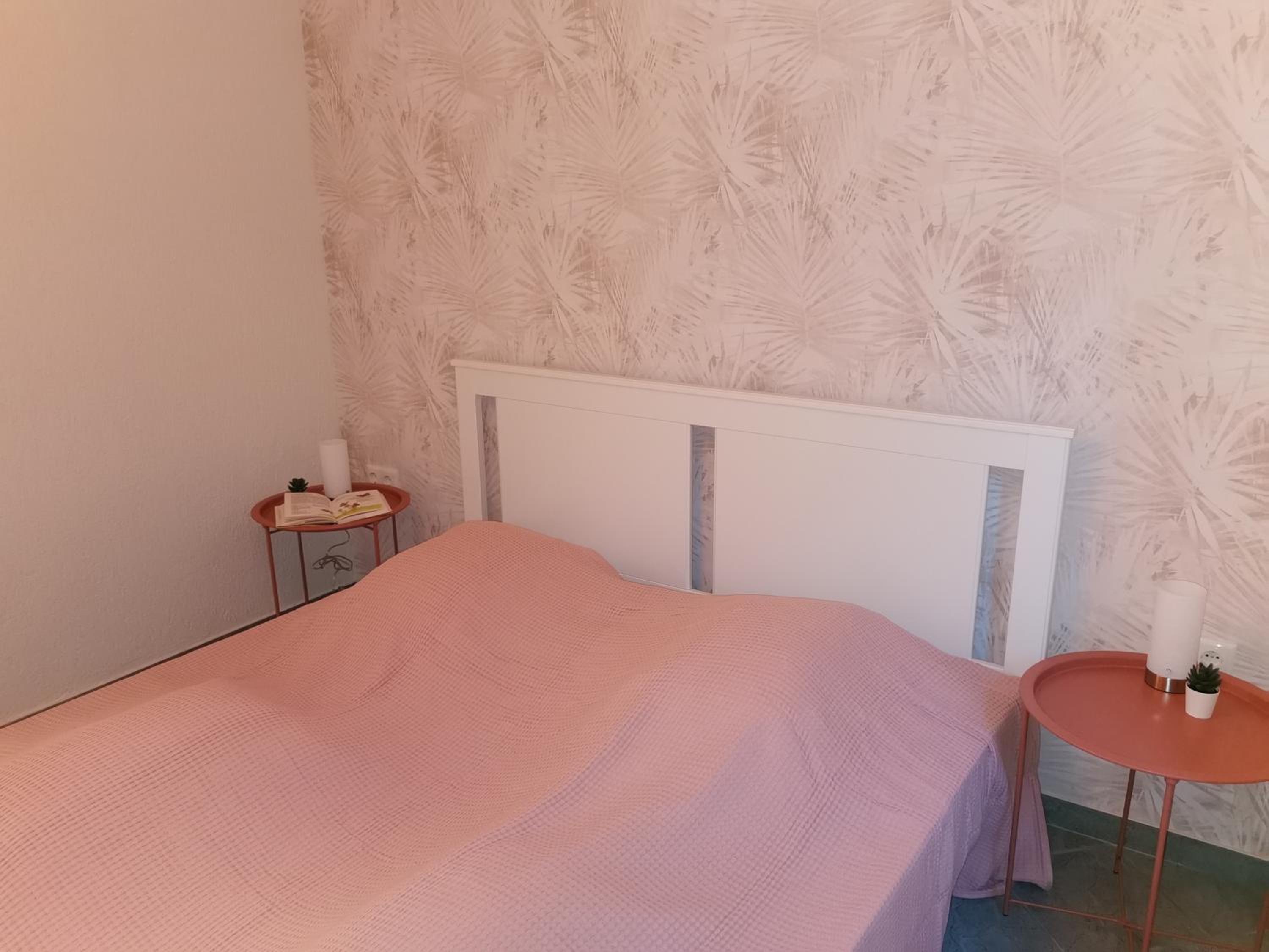 One-Bedroom House photo 1