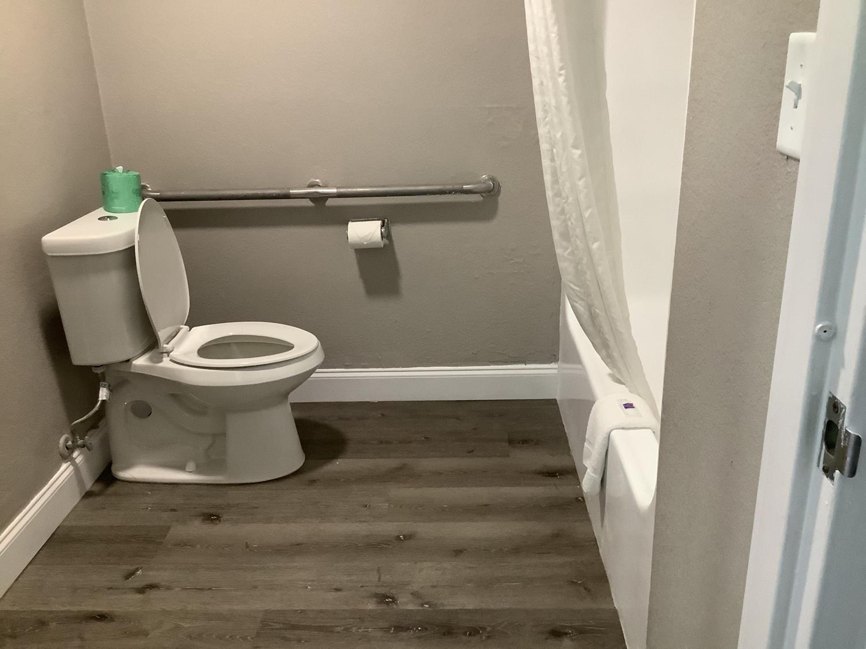 Double Room - Disability Access - Non-Smoking - Photo 7