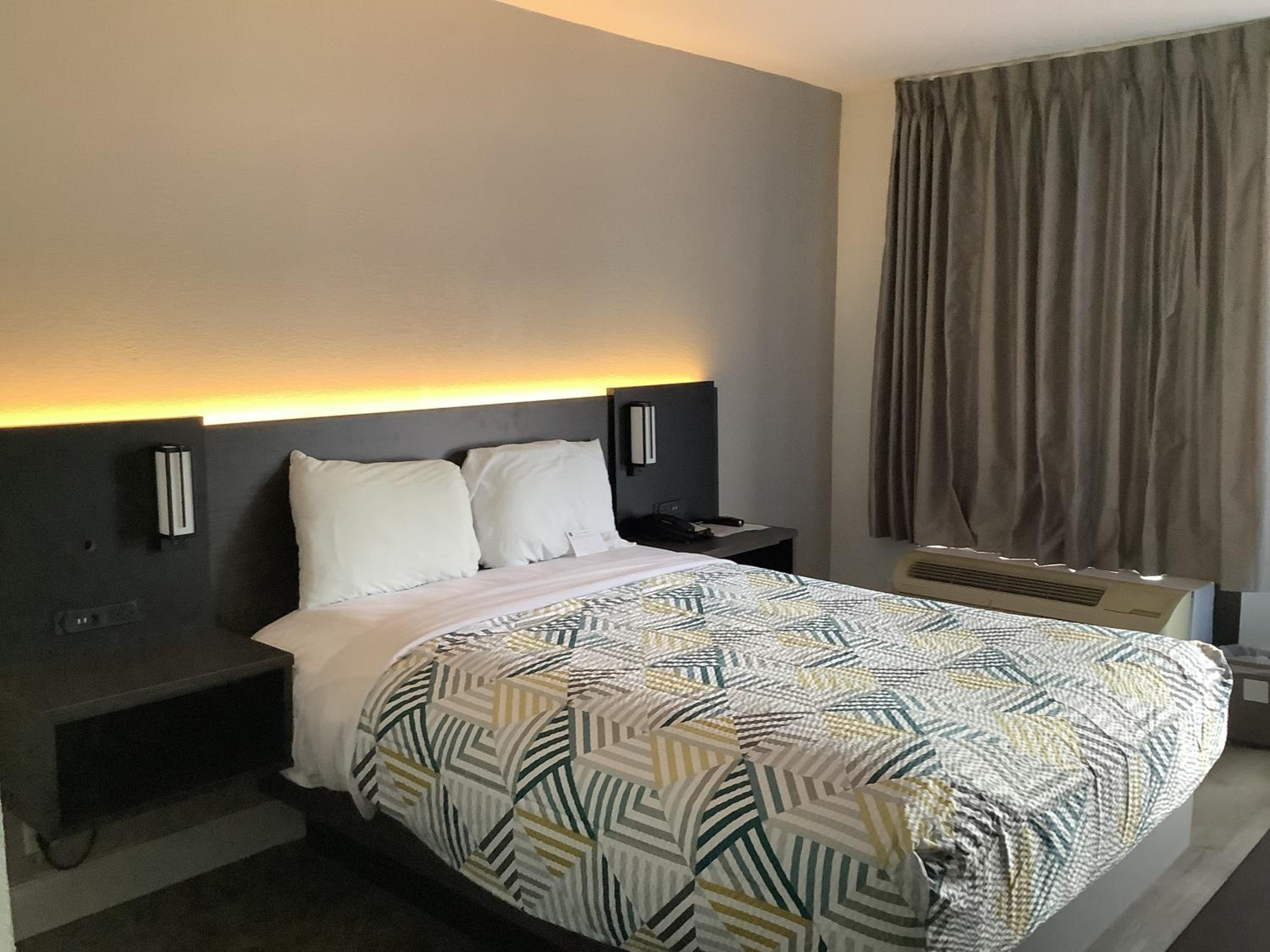 Double Room - Disability Access - Non-Smoking - Photo 1