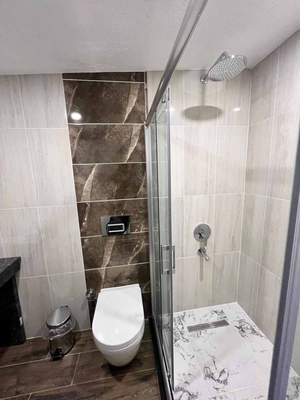 Superior King Suite photo 2