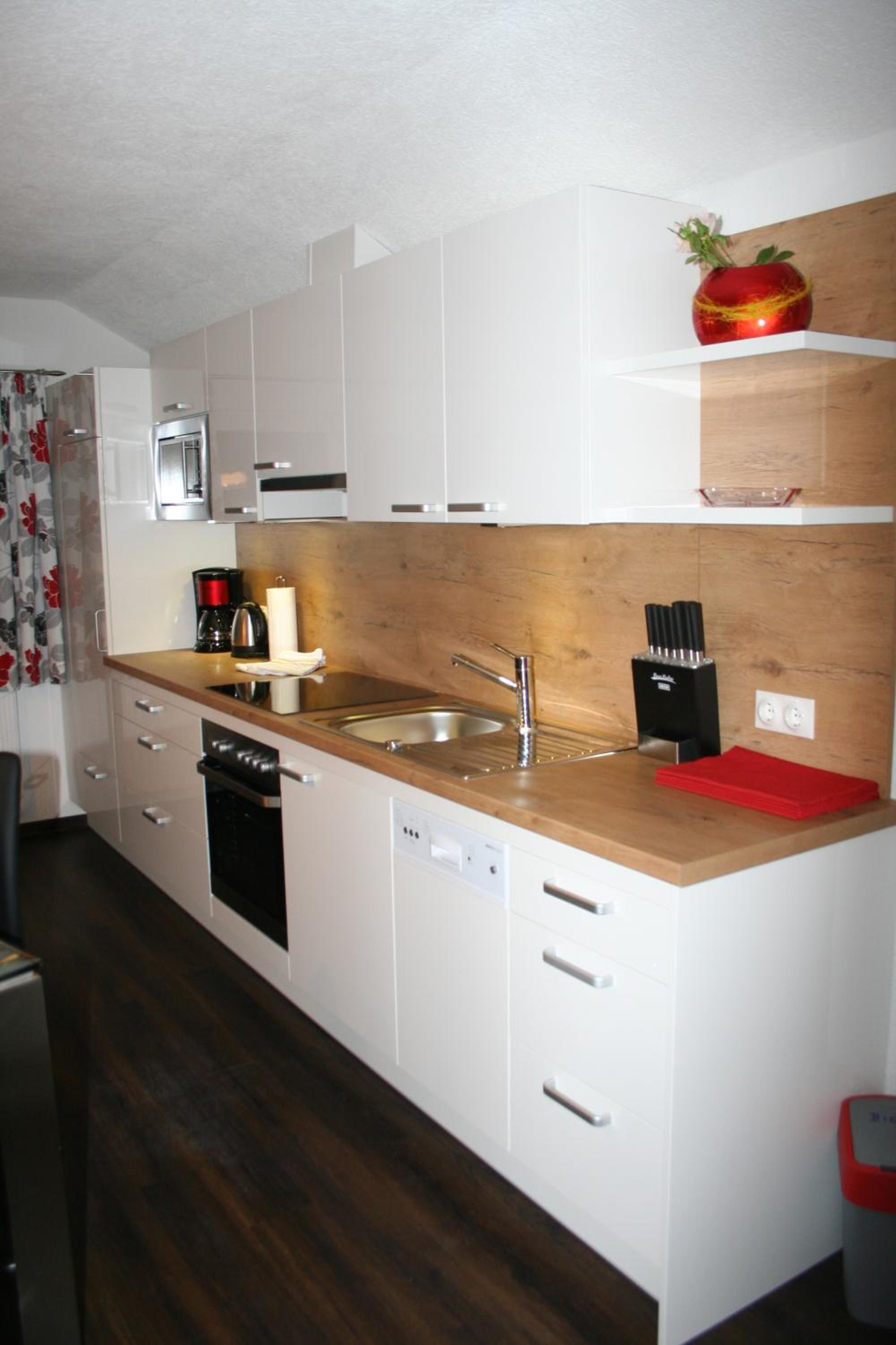 Comfort Two-Bedroom Apartment with Balcony photo 2