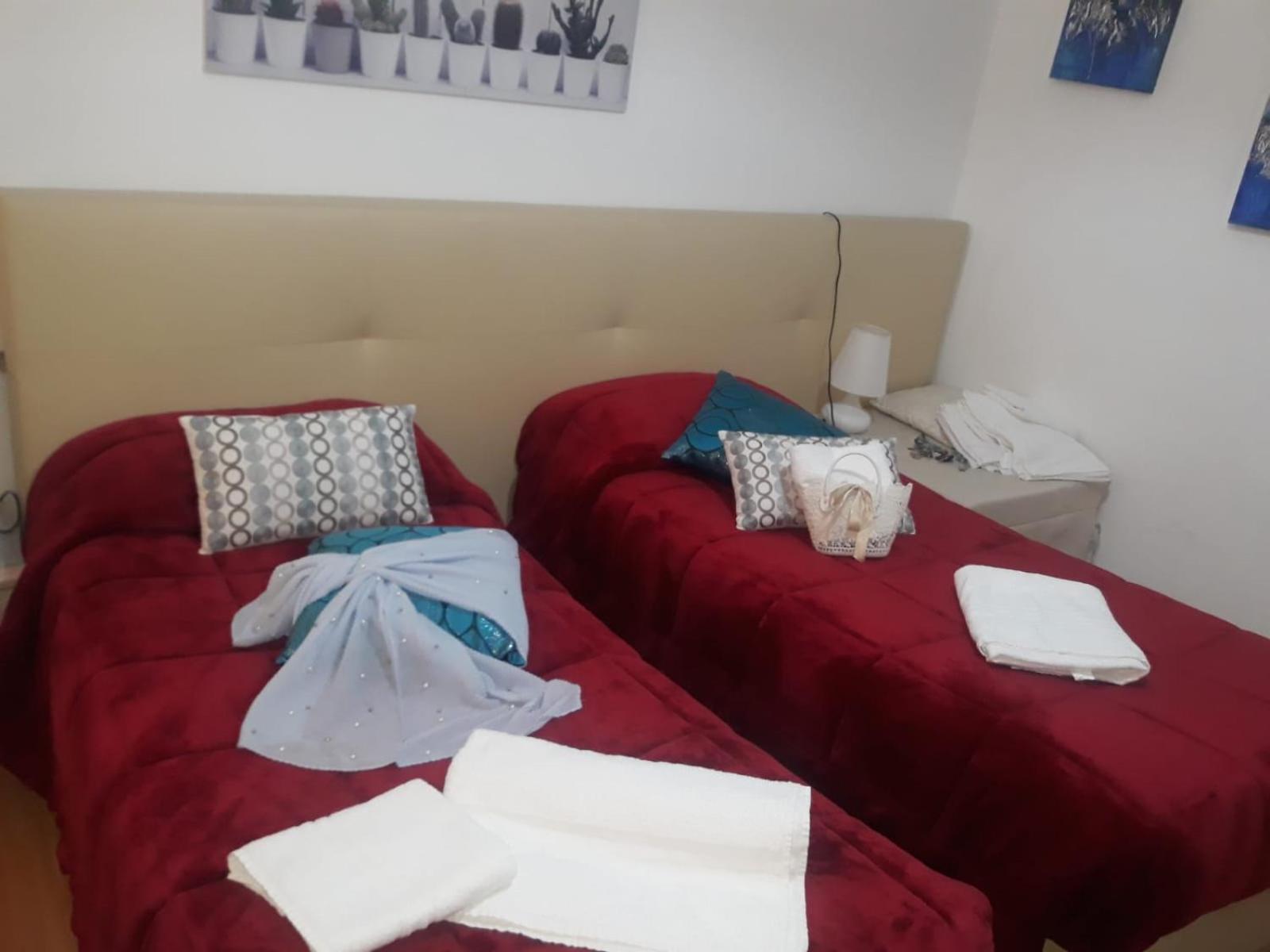 Budget Twin Room - Photo 4