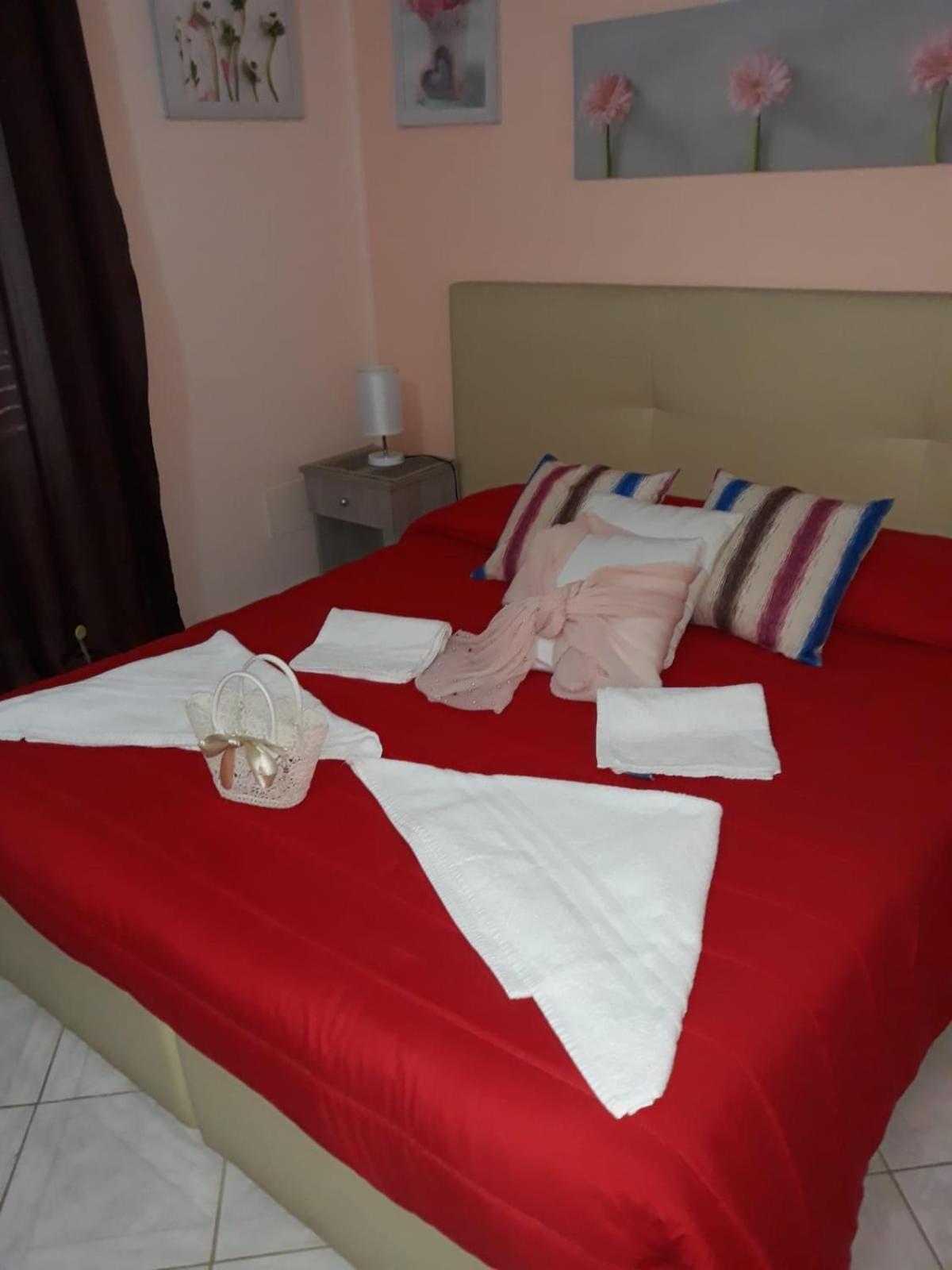 Budget Twin Room - Photo 6