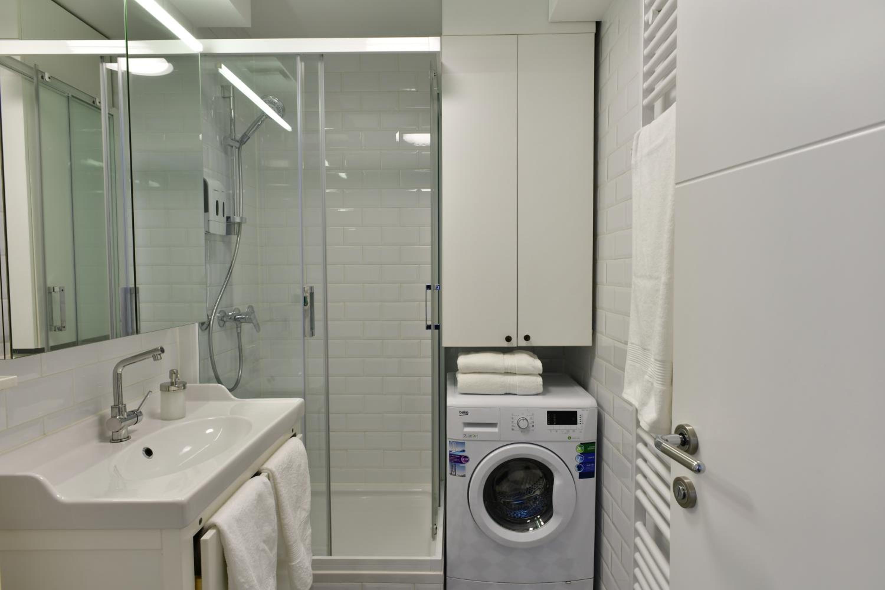Two-Bedroom Apartment - Photo 3