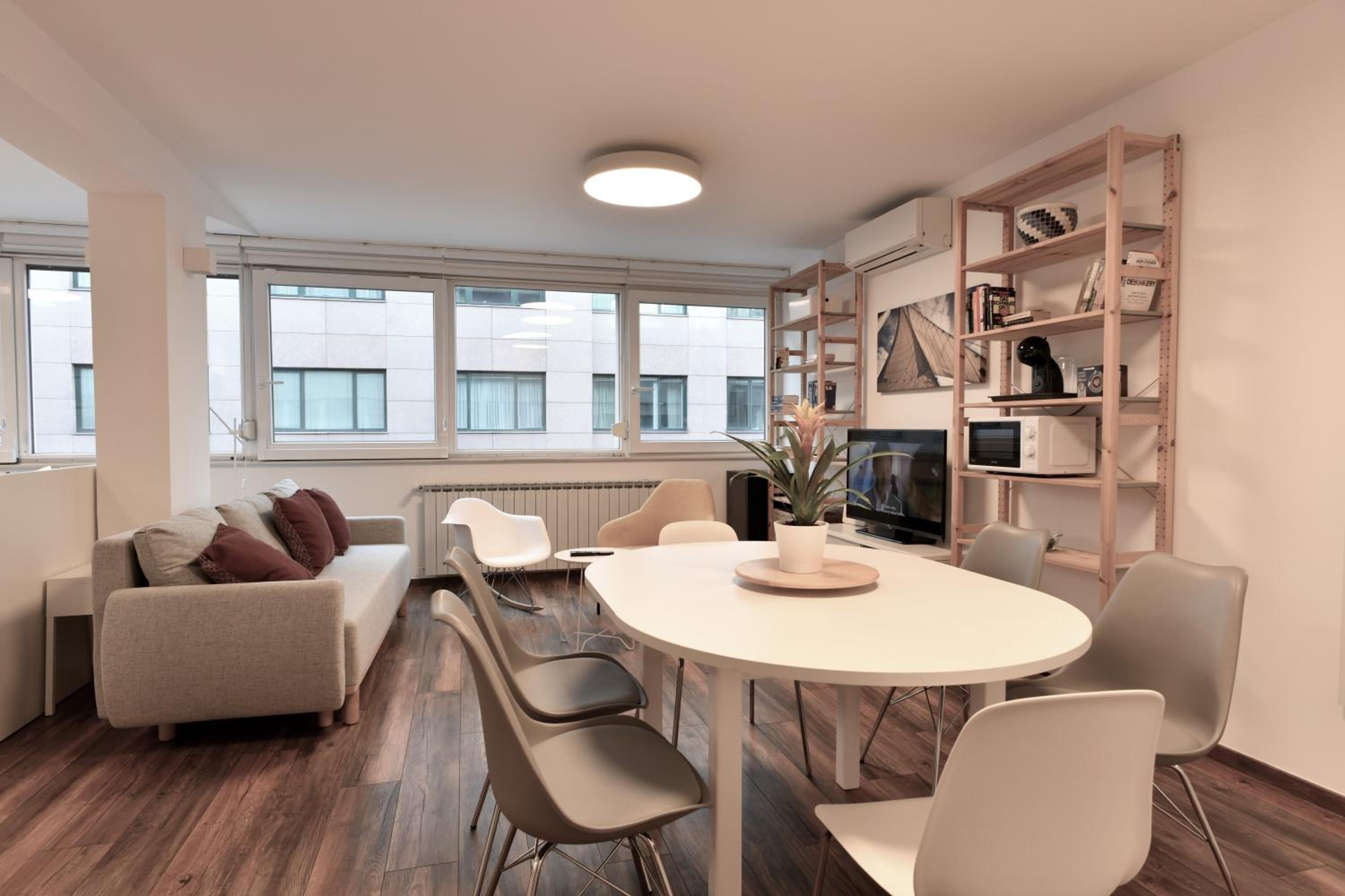 Two-Bedroom Apartment - Photo 18
