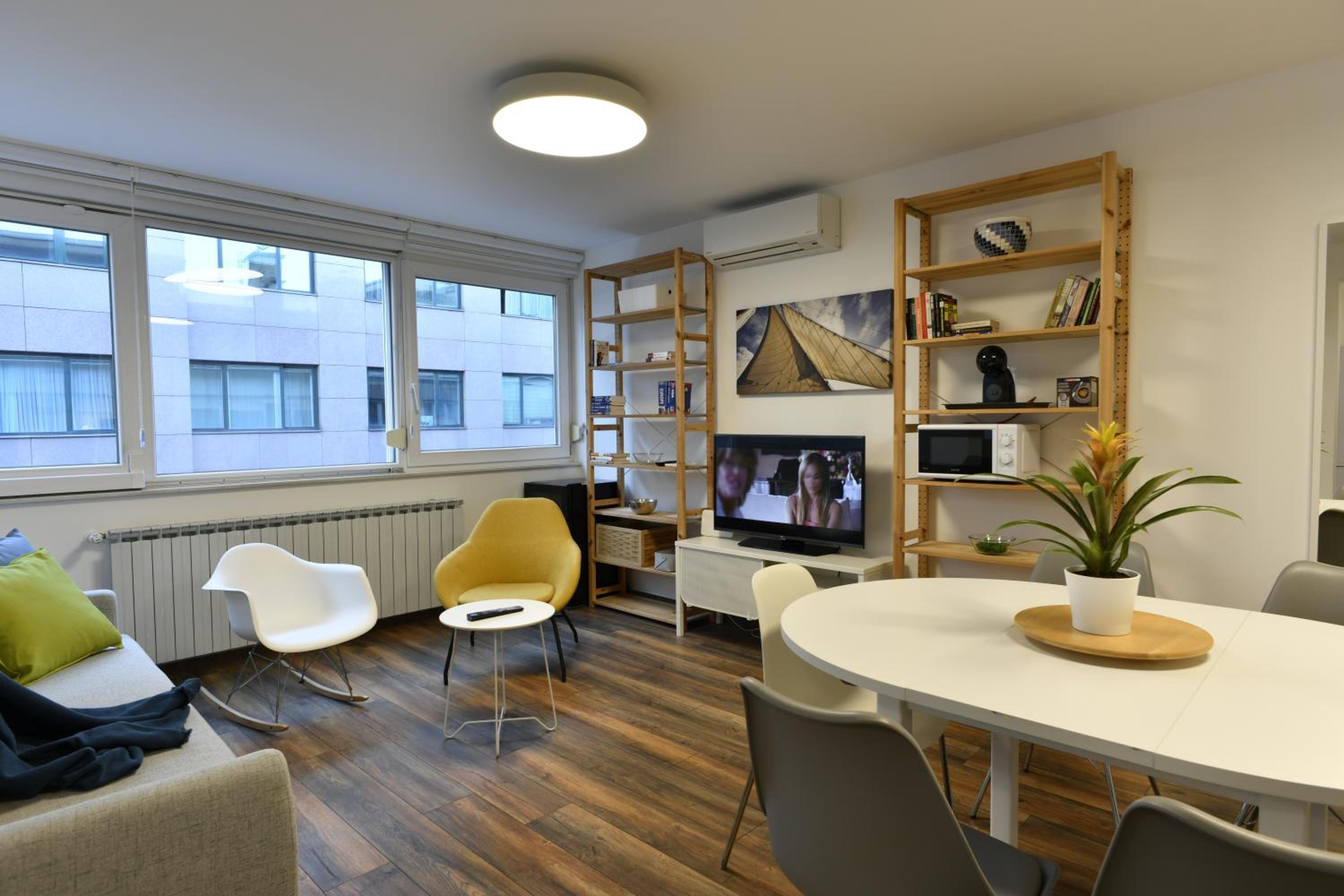 Two-Bedroom Apartment - Photo 16
