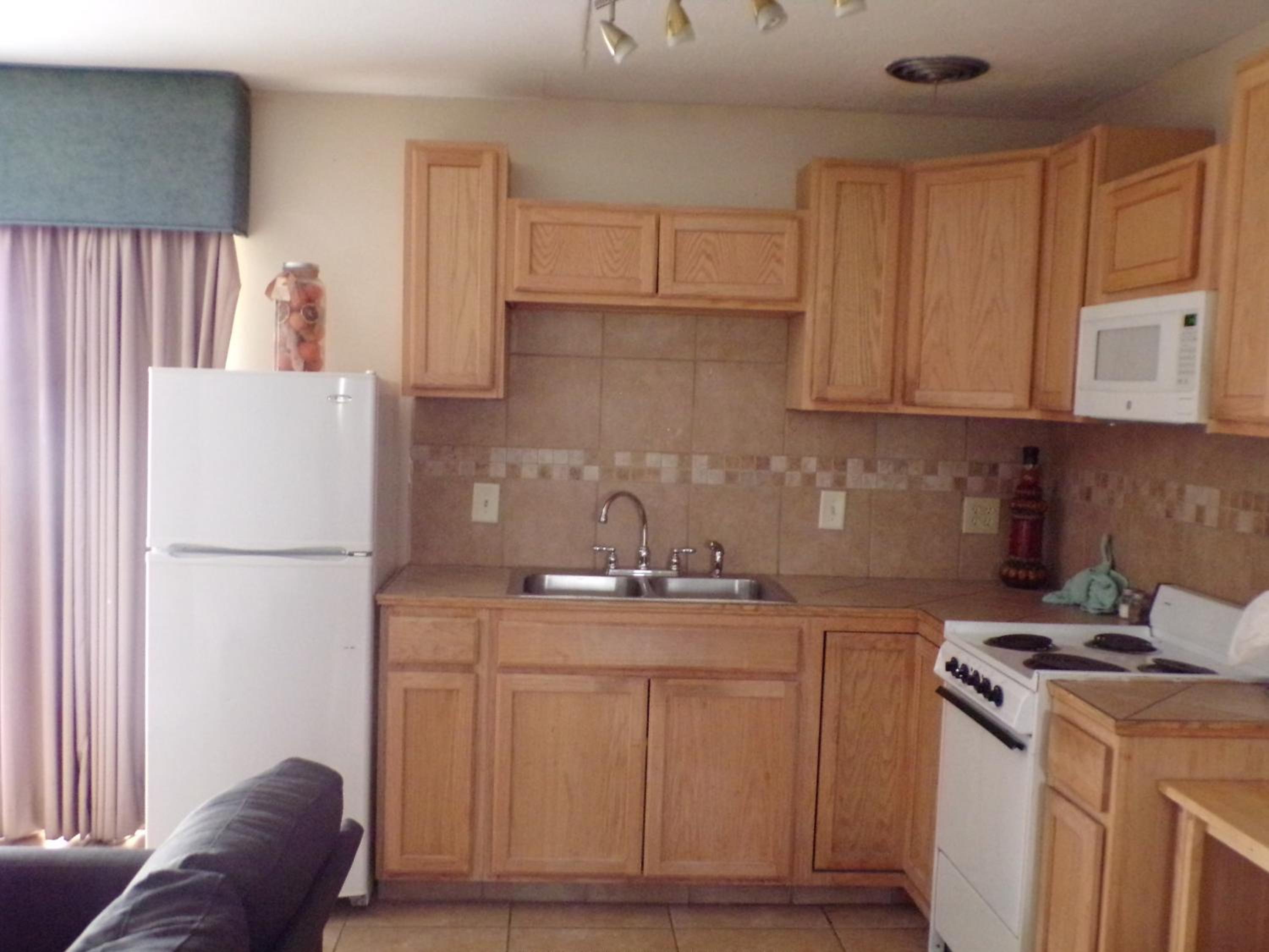 Suite - Photo 8