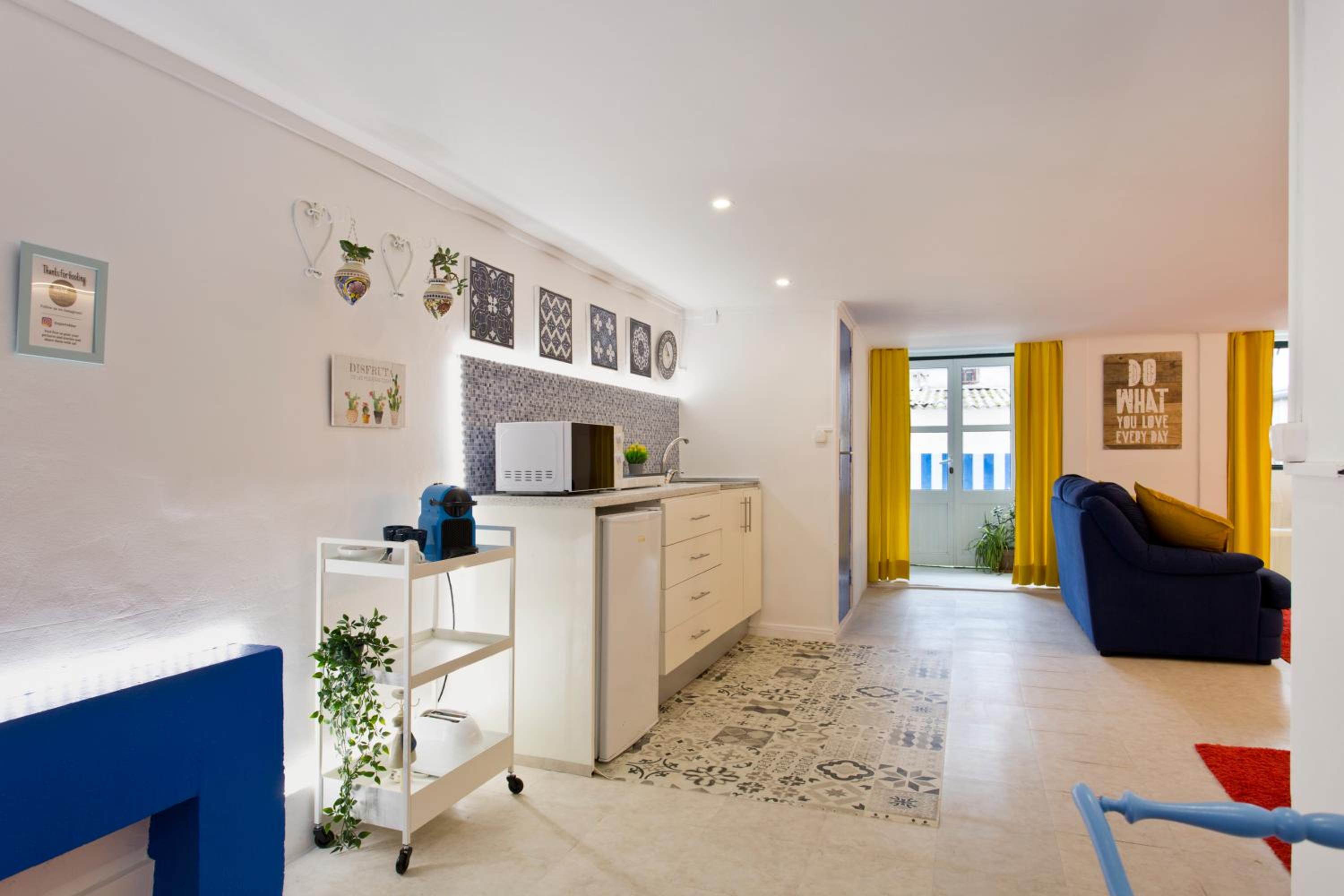 One-Bedroom Apartment - Photo 25