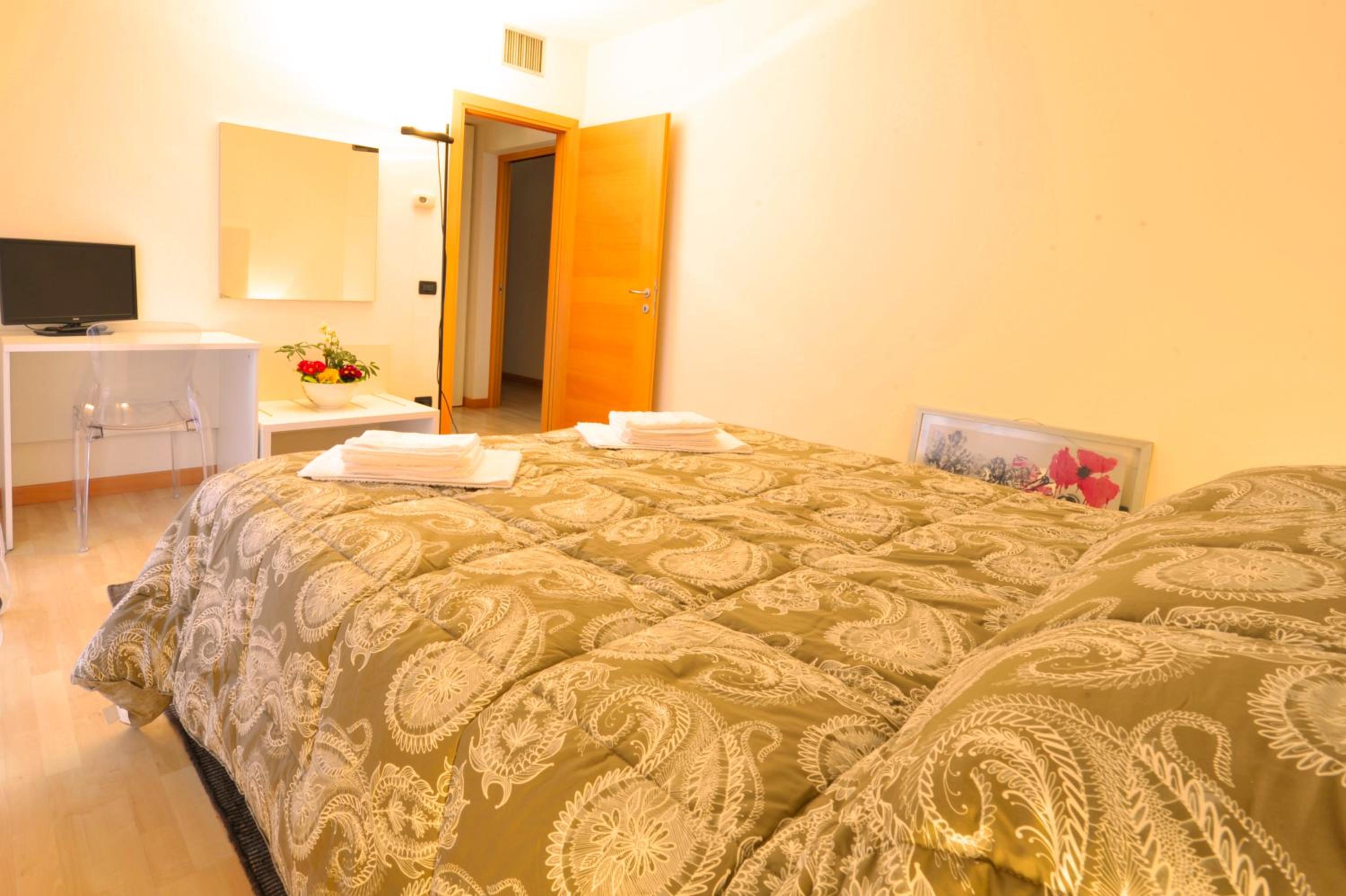 Double Room - Photo 3
