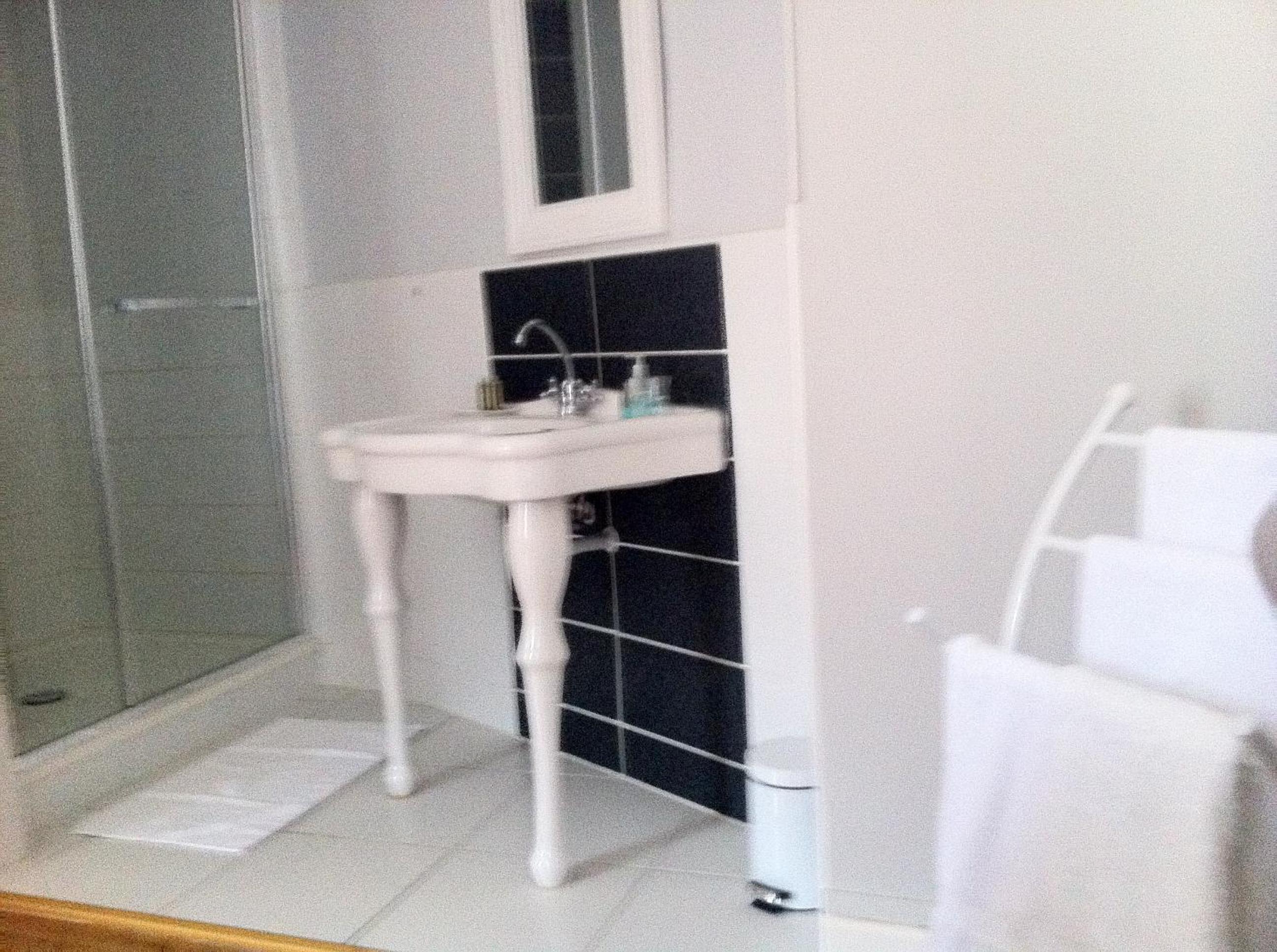 La Tourelle Family Room - Photo 2