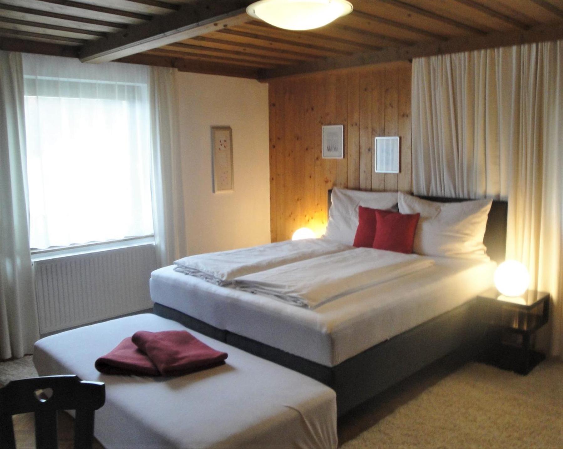 Deluxe Double Room with Bath - Photo 1