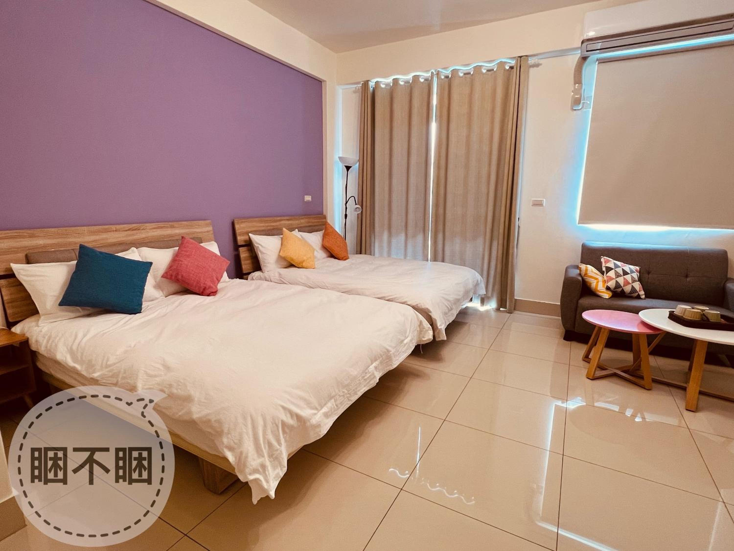 Quadruple Room with Private Bathroom photo 3