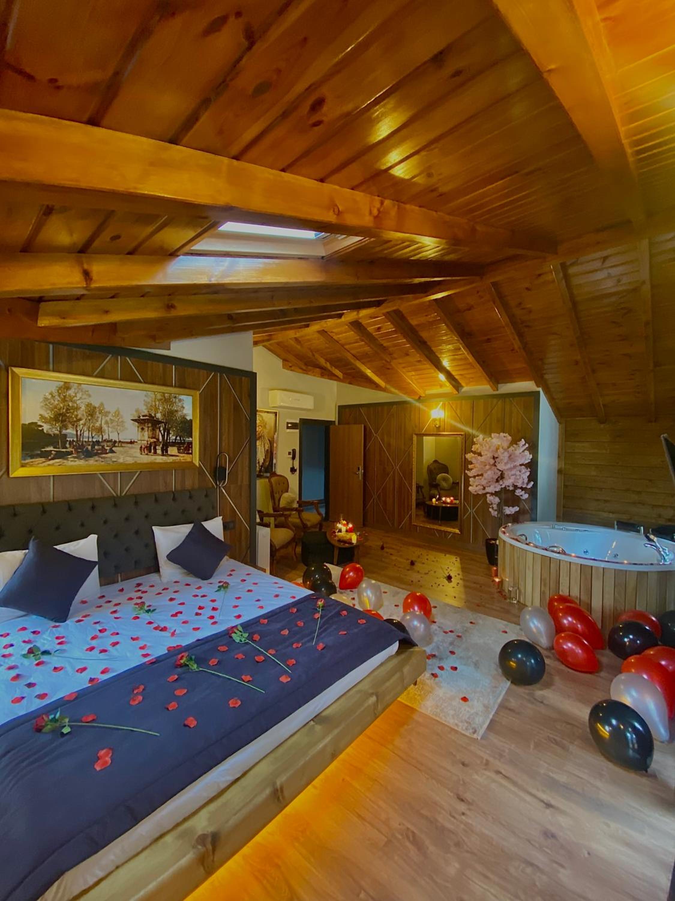 Suite with Mountain View