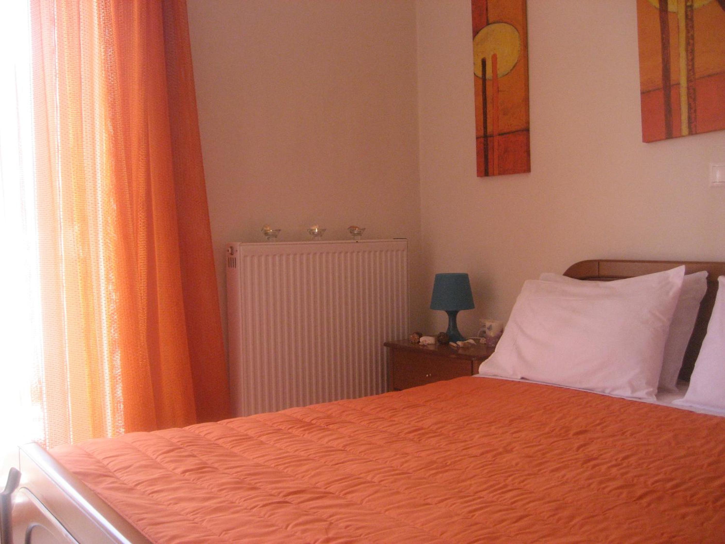One-Bedroom Apartment - Photo 8