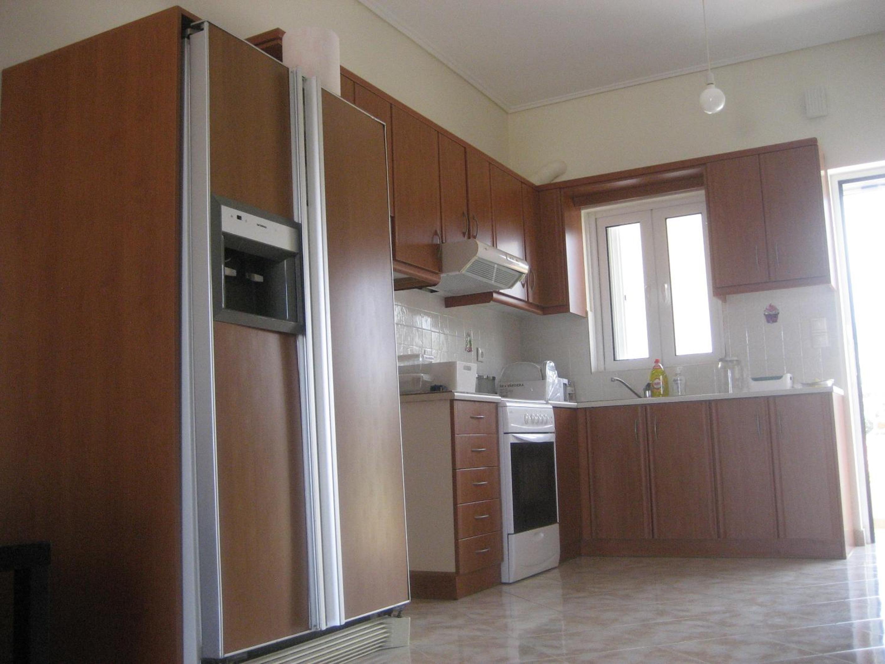 One-Bedroom Apartment - Photo 2