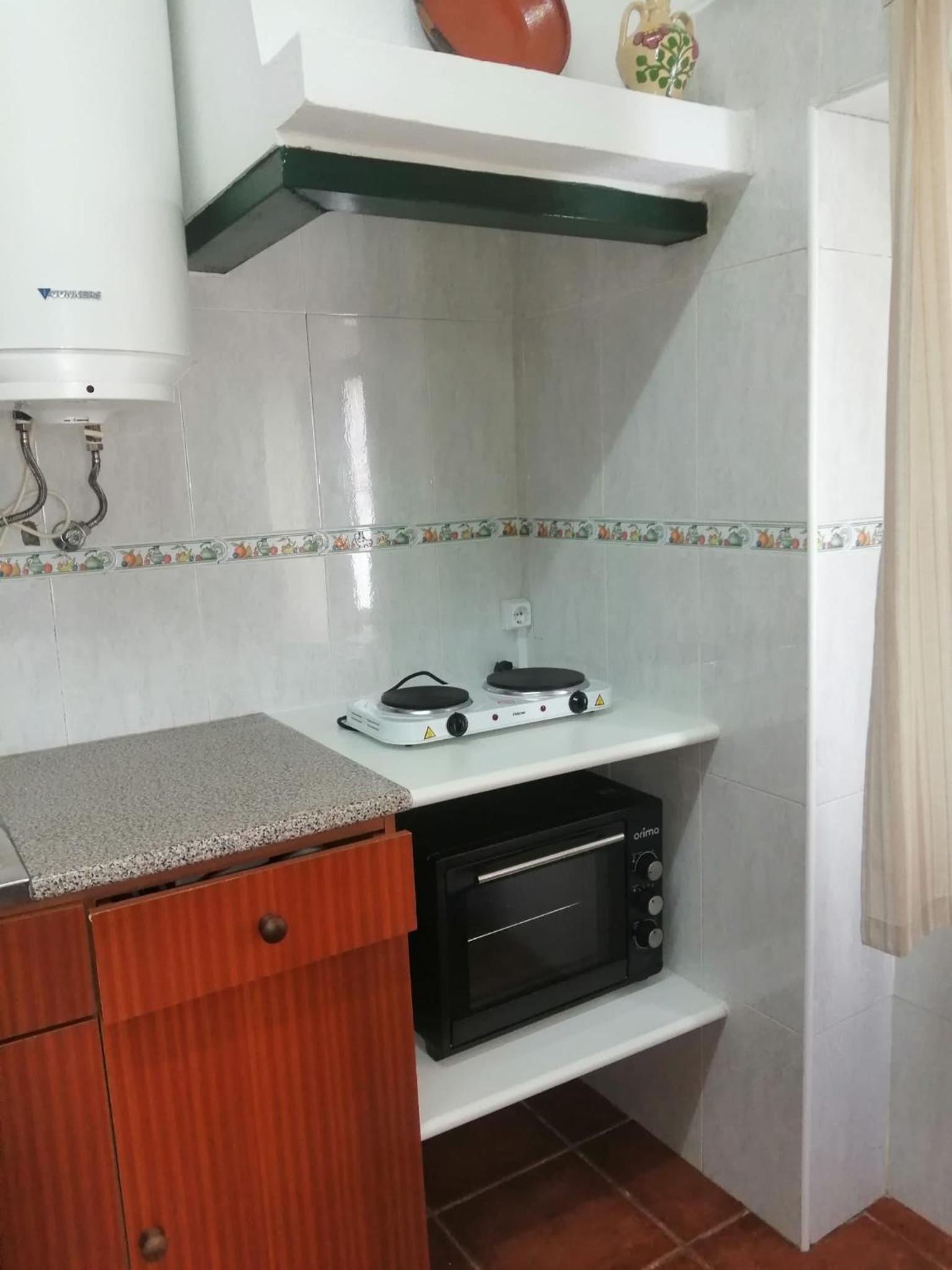 One-Bedroom House - Photo 7
