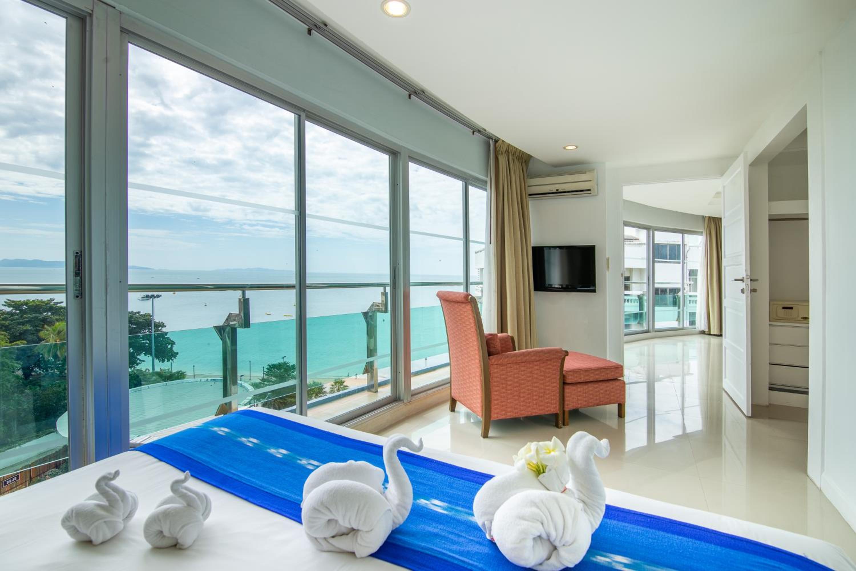 Two bedroom Panoramic Sea View - Photo 11