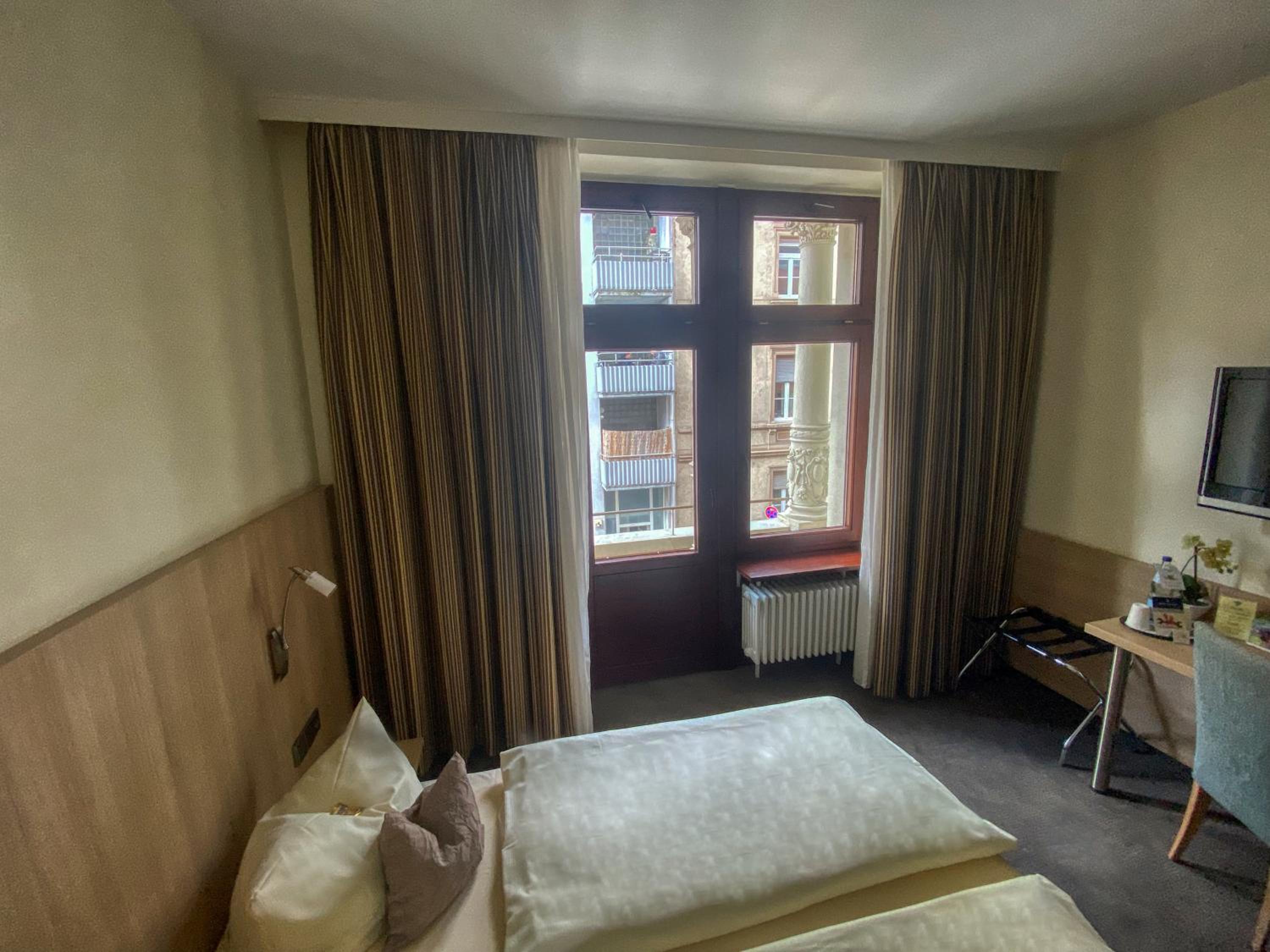 Double Room - Photo 4