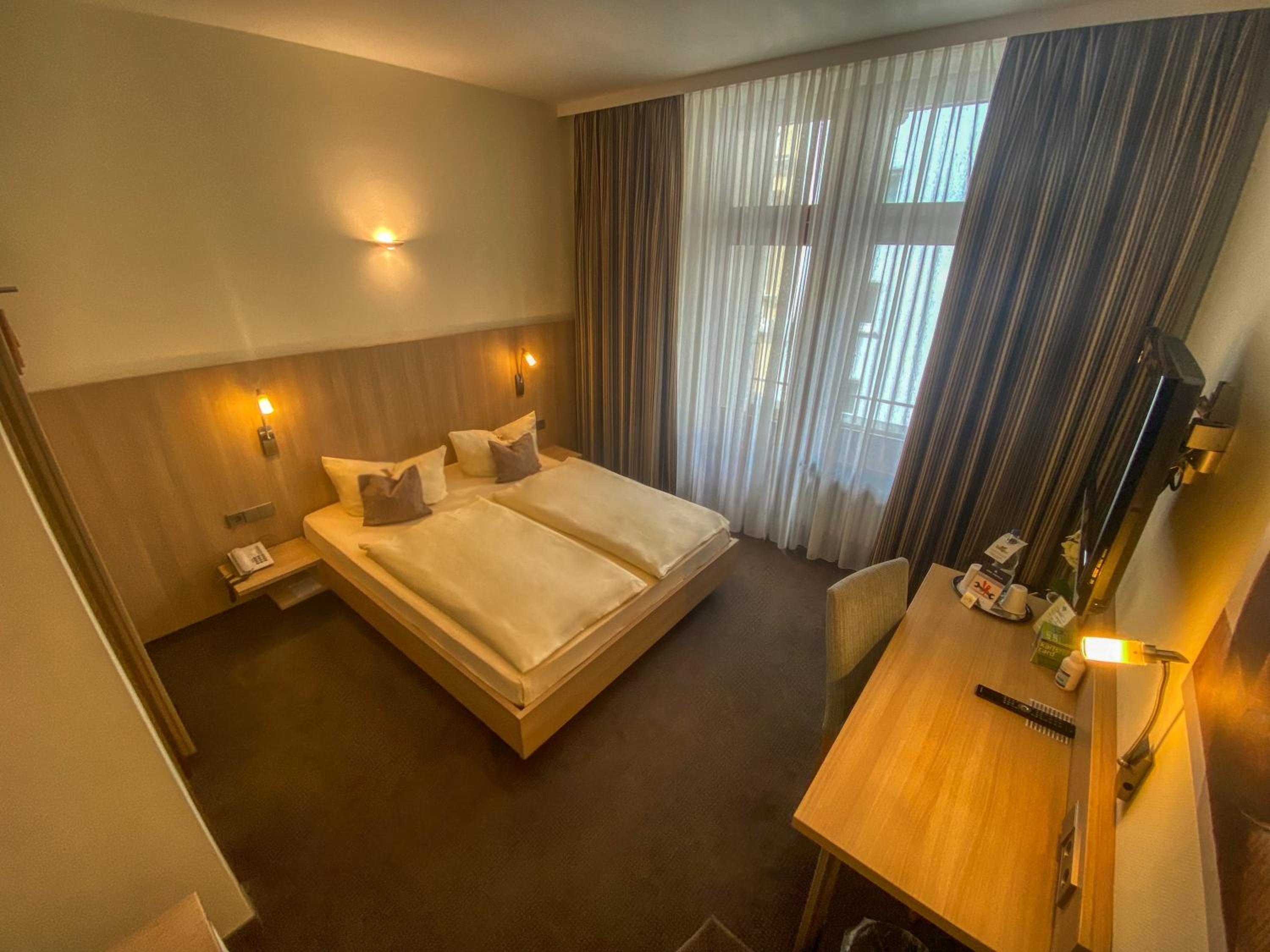 Double Room - Photo 1