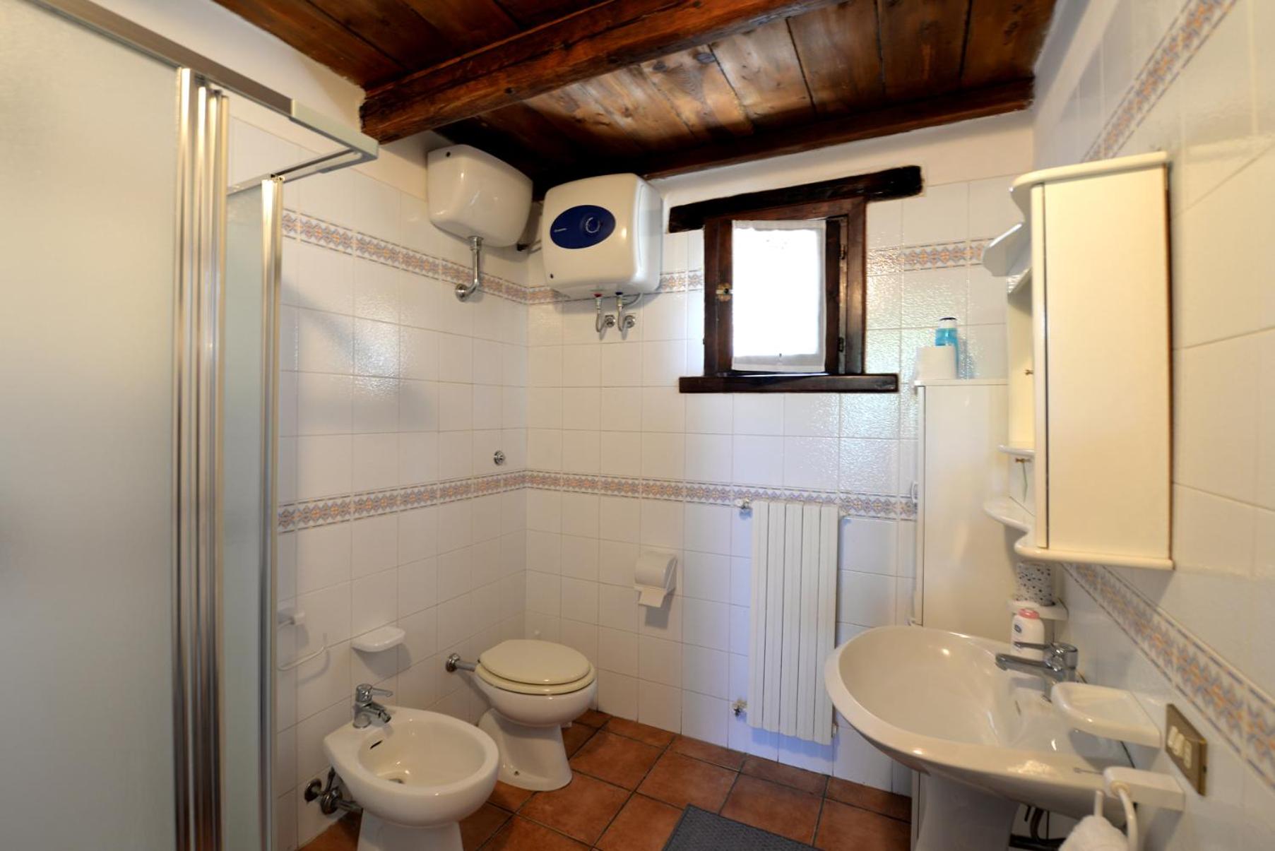 Large Double Room photo 2