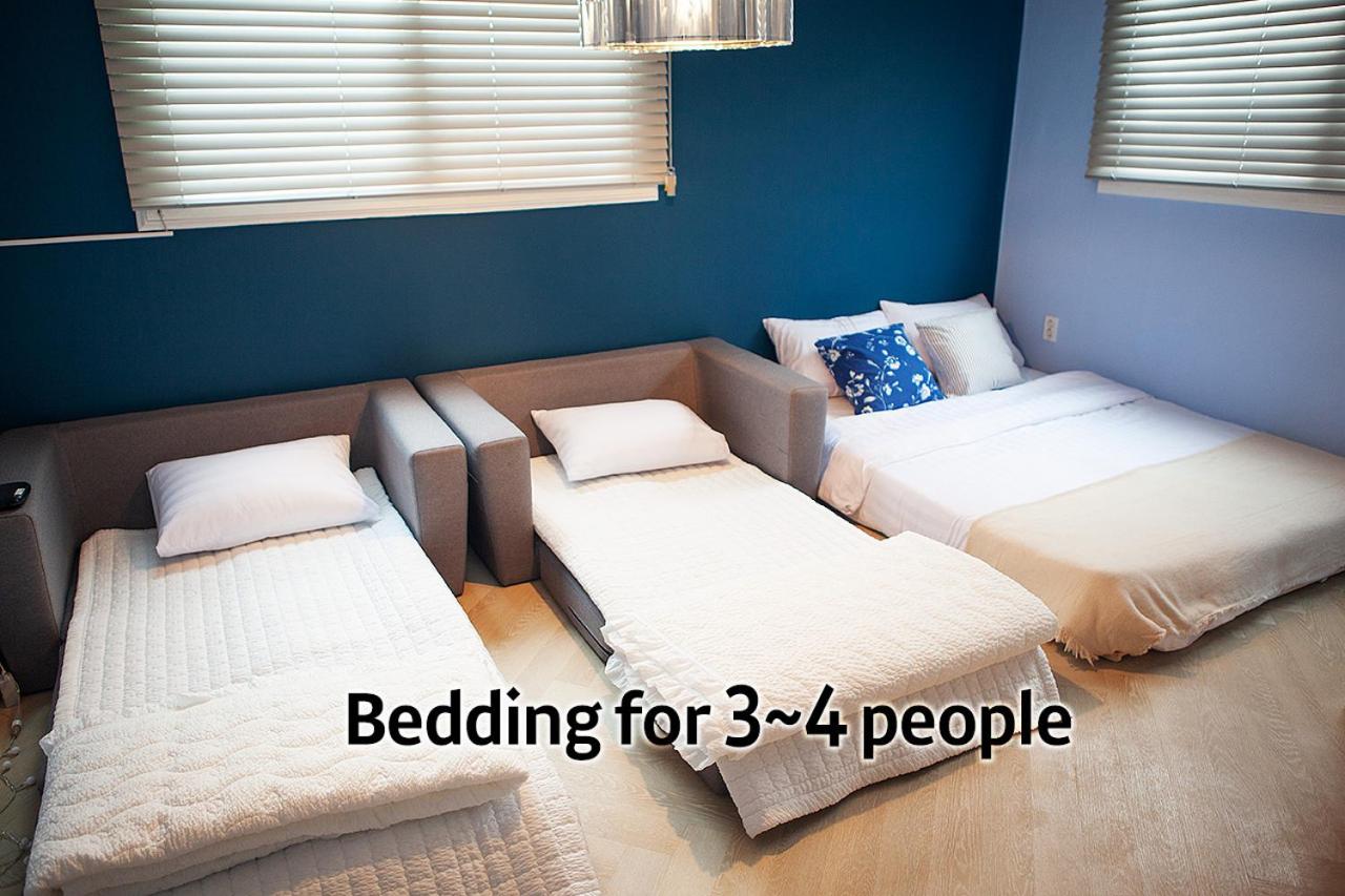 One-Bedroom Apartment - Photo 11