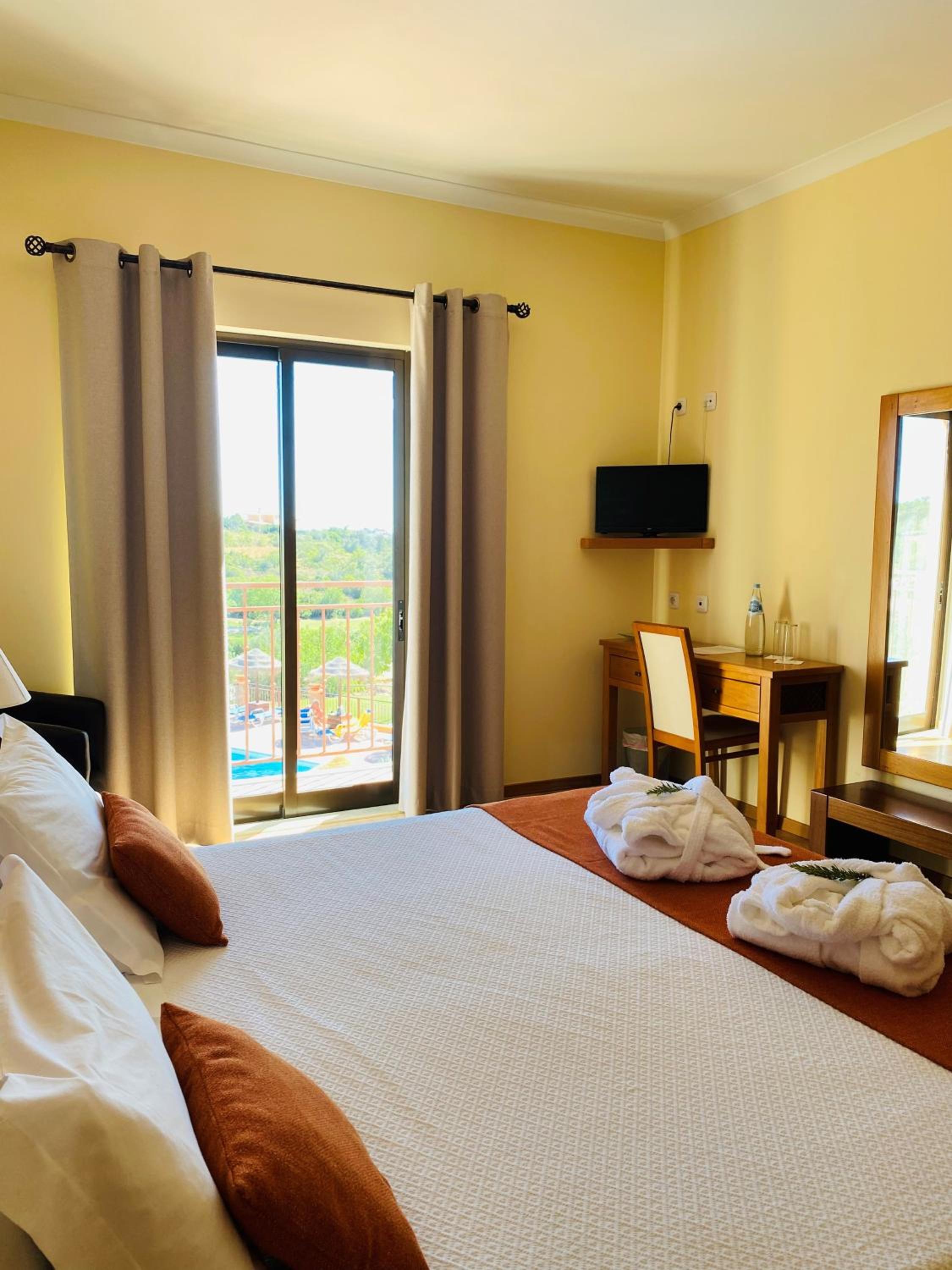 Double or Twin Room - Photo 1